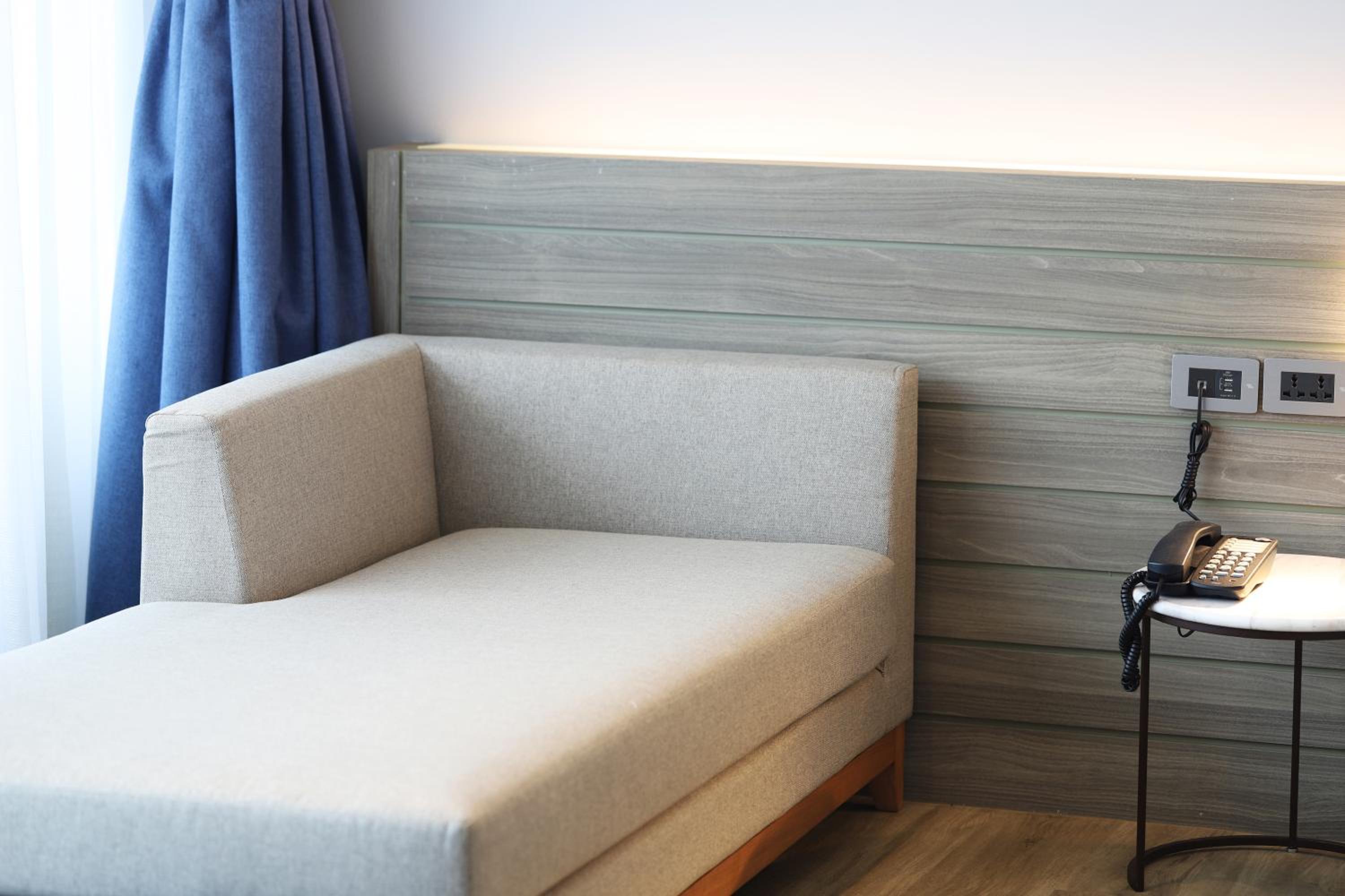 The Signature Hotel Airport 8