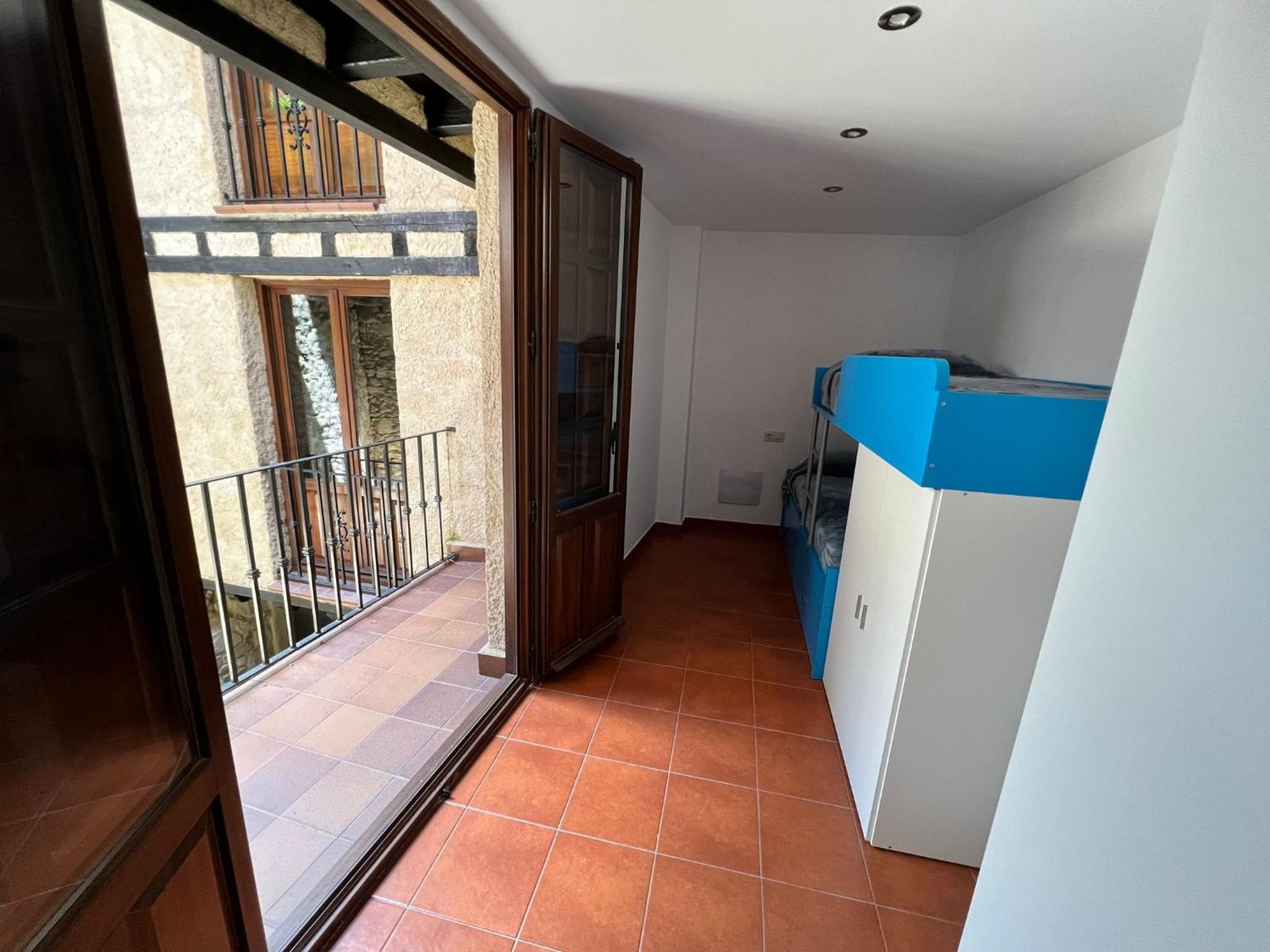 Apartamentos Raíces