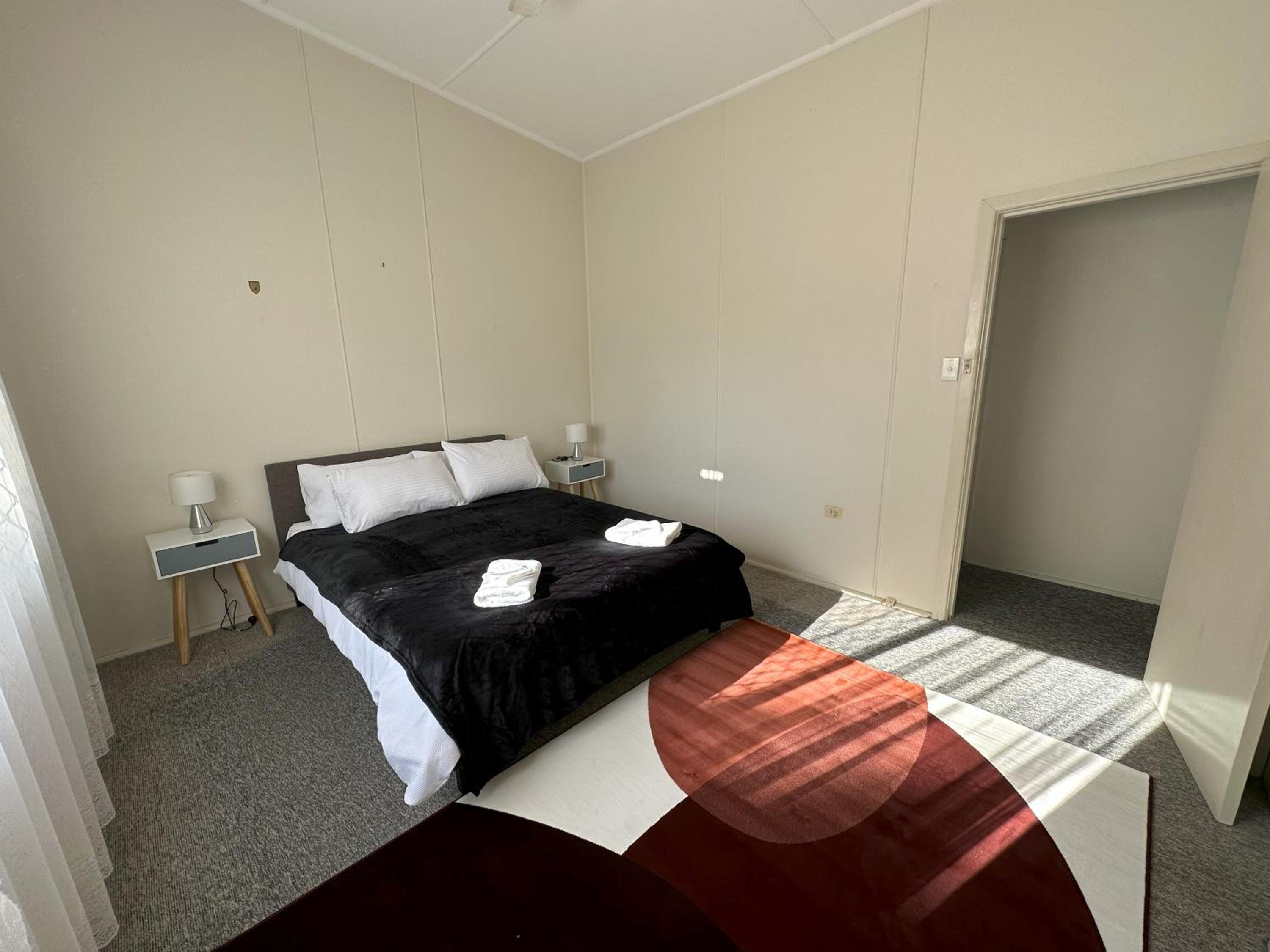 1 Bedroom Apartment near Graftons Waterfront