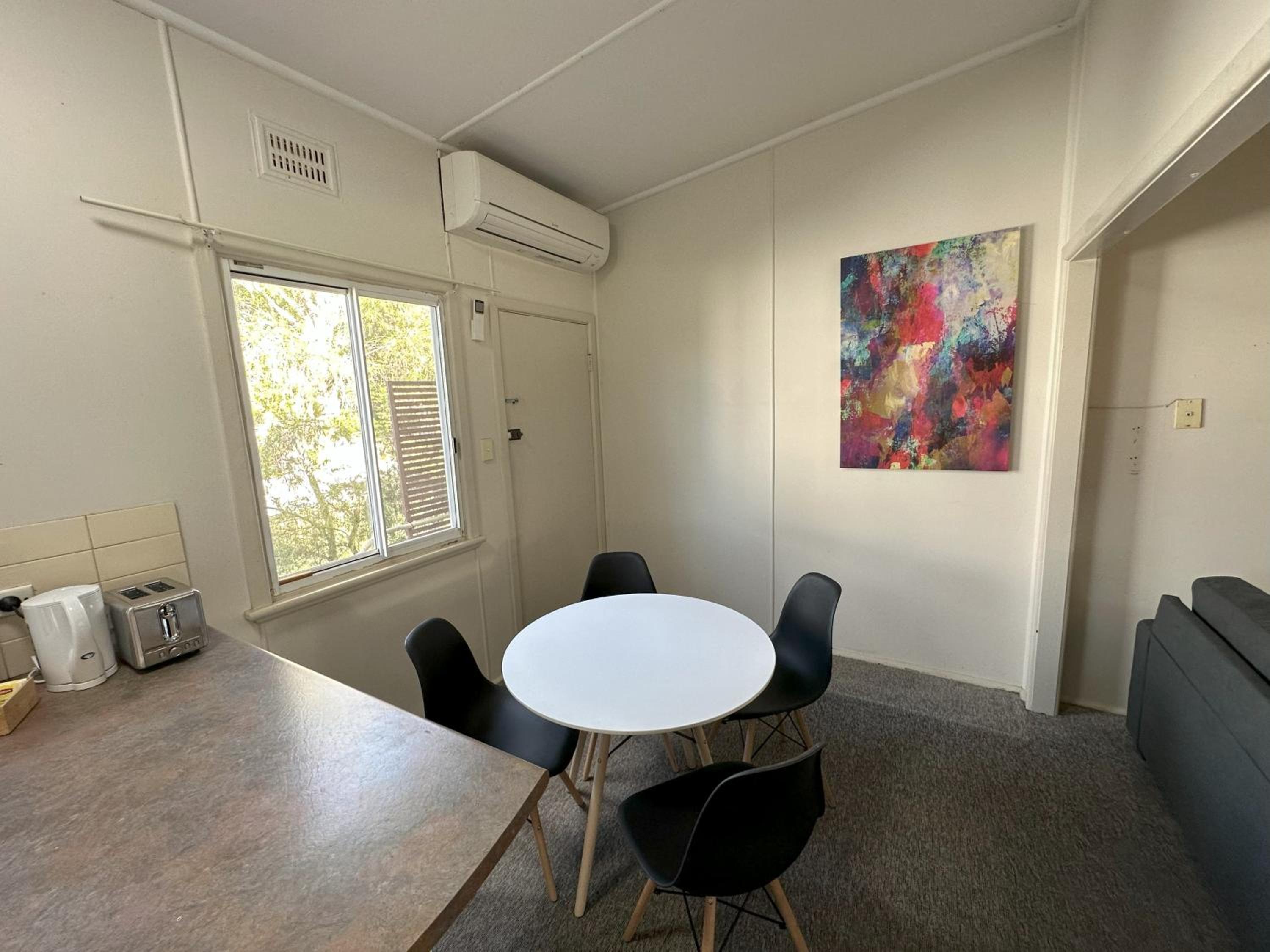 1 Bedroom Apartment near Graftons Waterfront