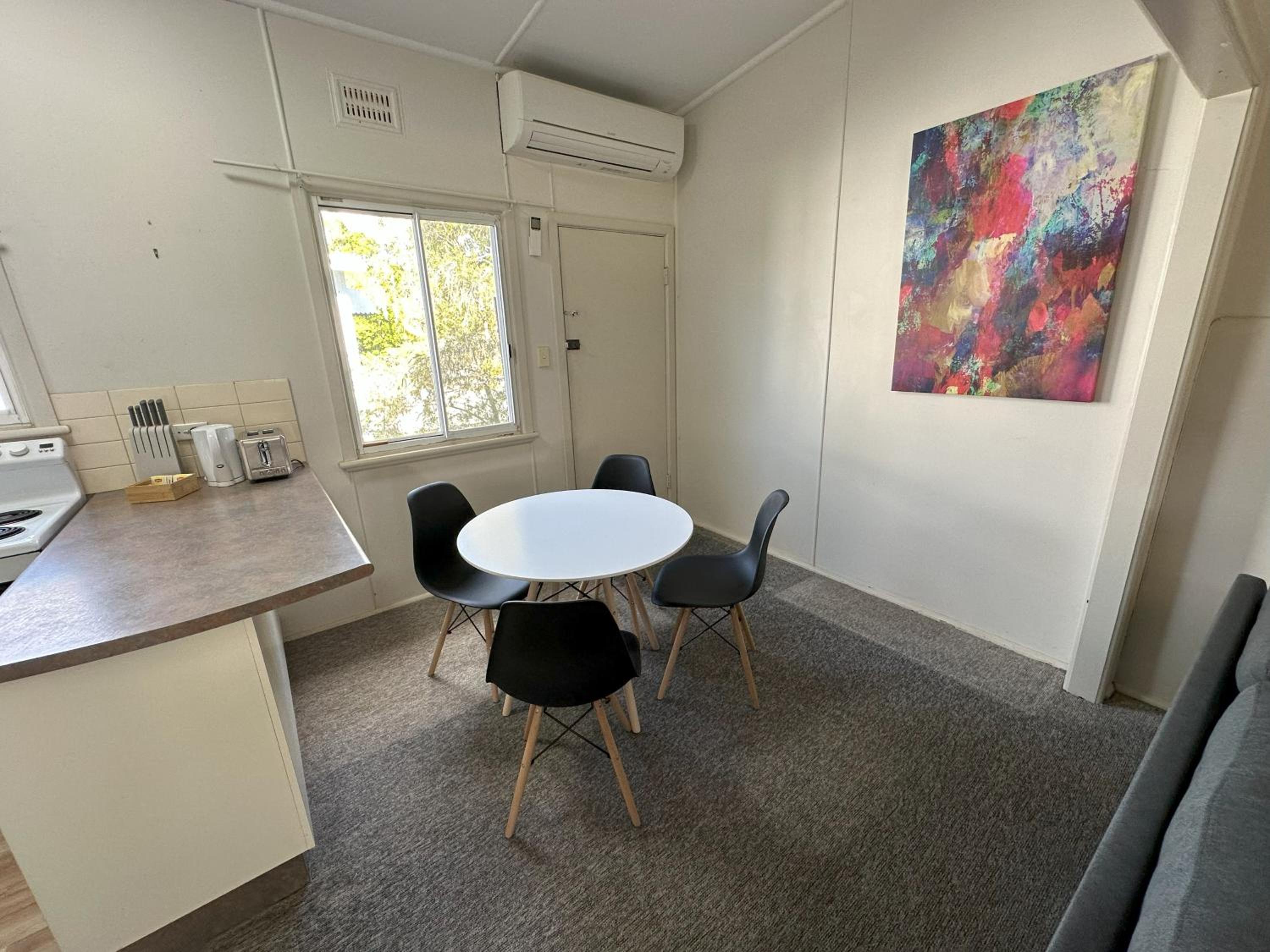 1 Bedroom Apartment near Graftons Waterfront