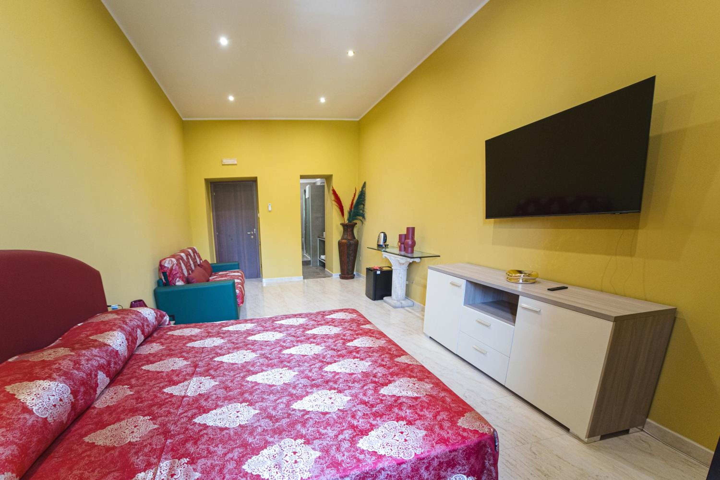 Foria 242 Rooms
