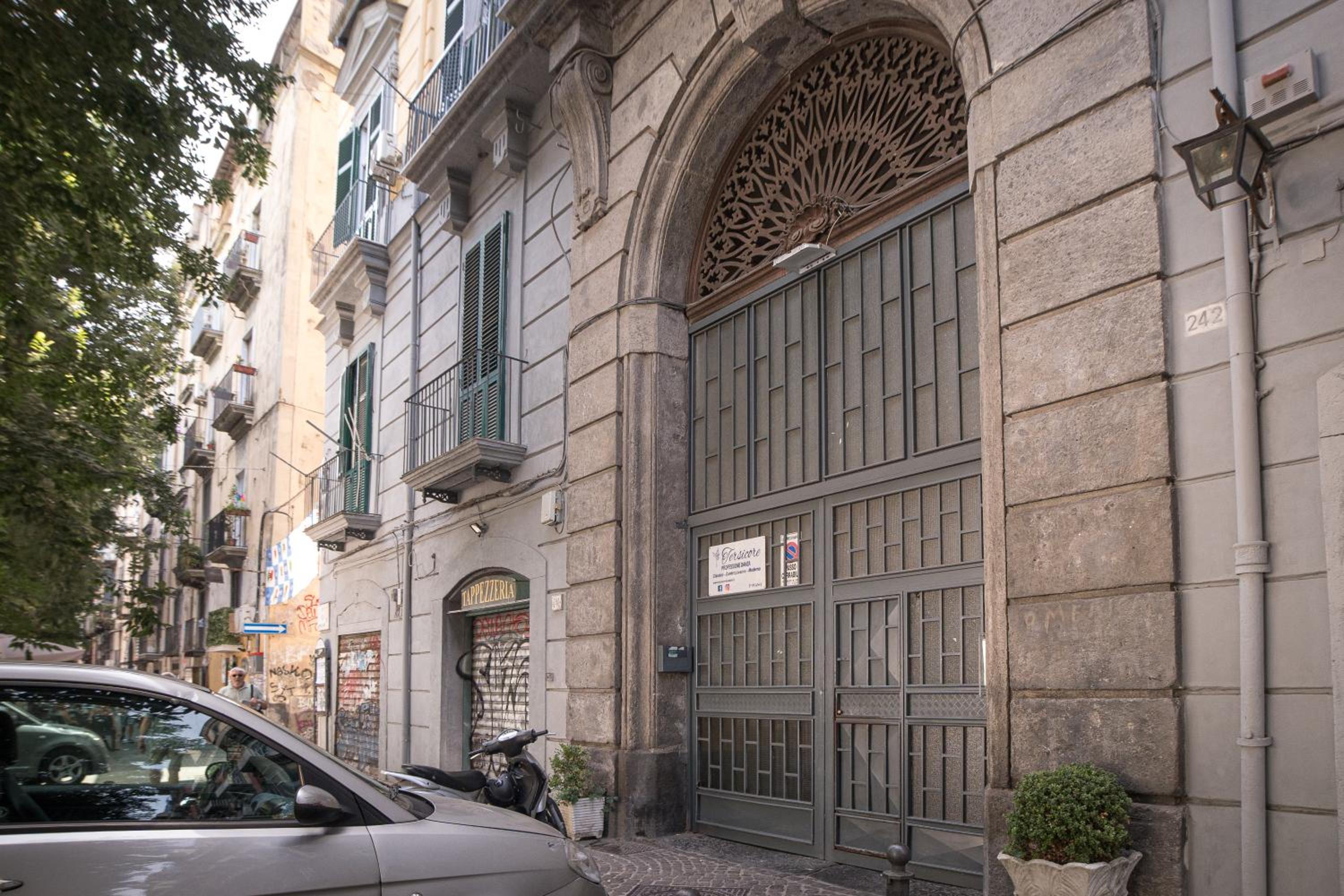 Foria 242 Rooms