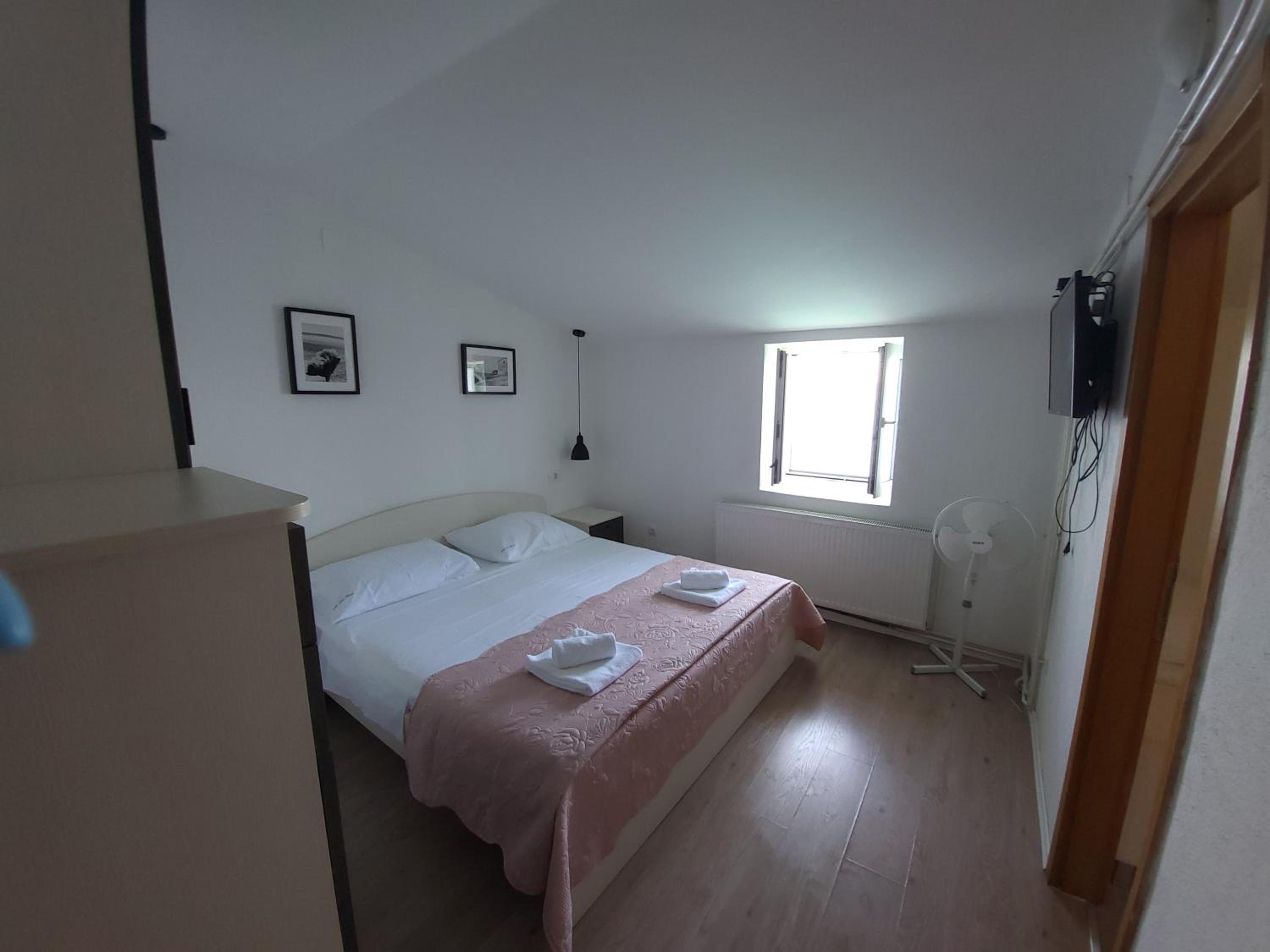 Vila Lila Hvar - Sustainable Stone Cliff House view 2
