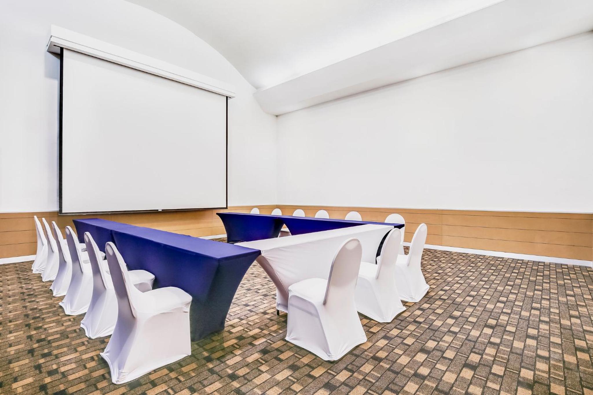Torreon Vacations - Fiesta Inn Torreon Galerias - Property Image 6