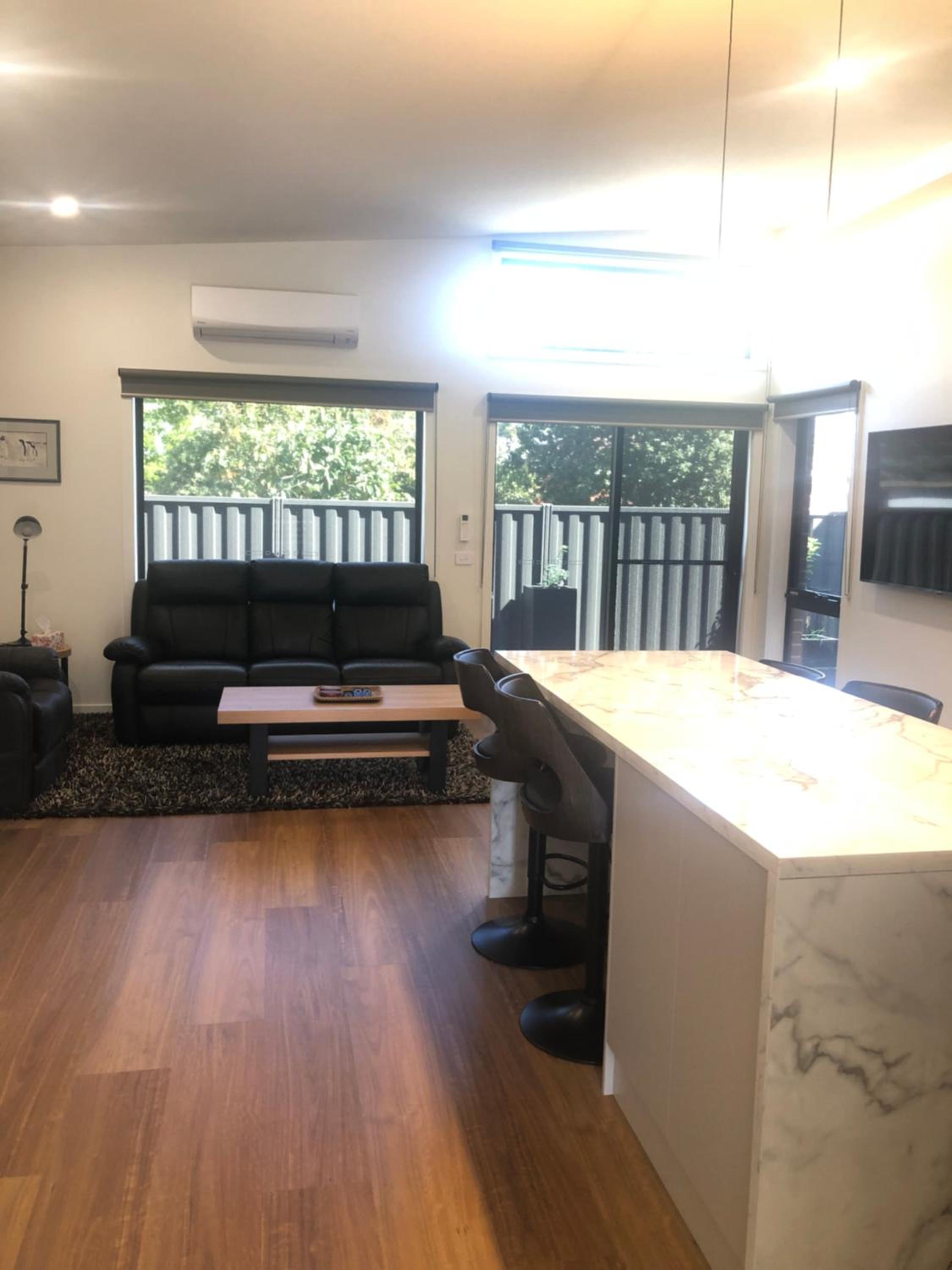 Superior & Luxe 2BR Apartment Villas Al Fresco Patio Free Parking & WIFI