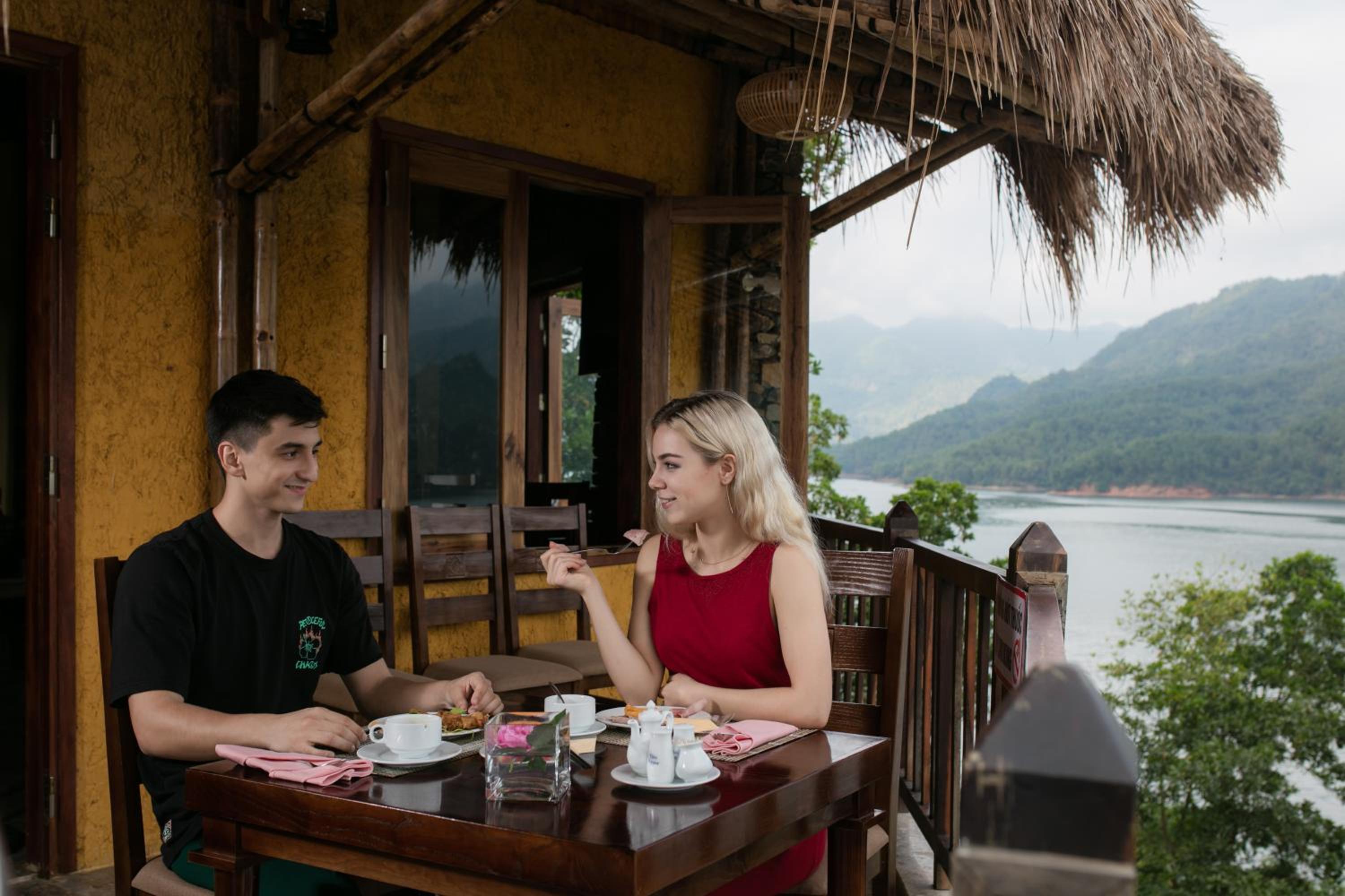 Mai Chau Hideaway Lake Resort