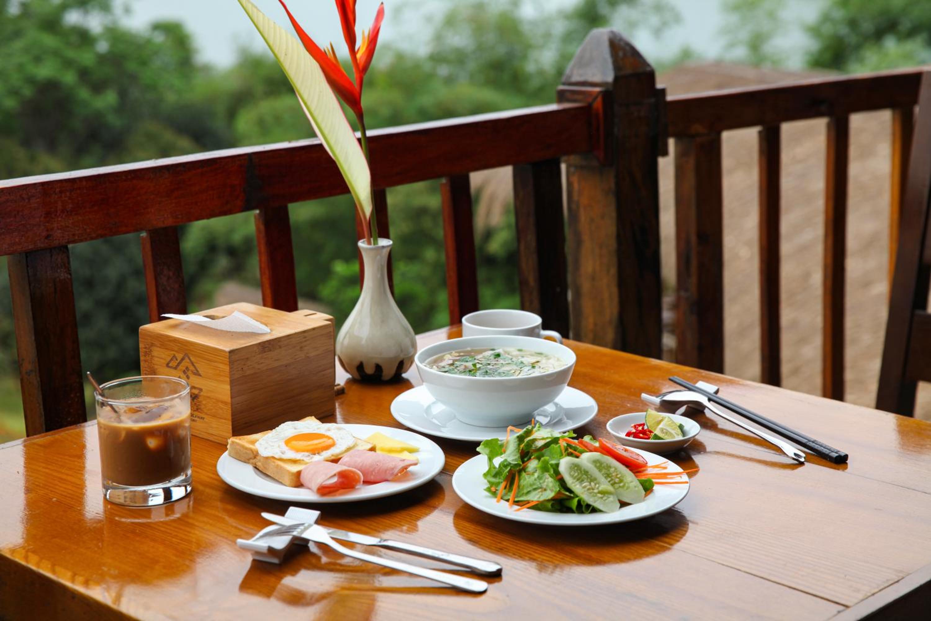 Mai Chau Hideaway Lake Resort