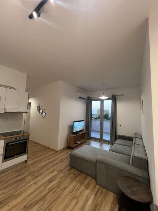 Thyamis Apartment