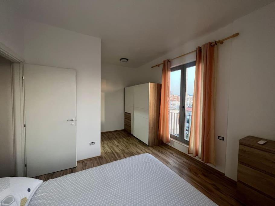 Thyamis Apartment