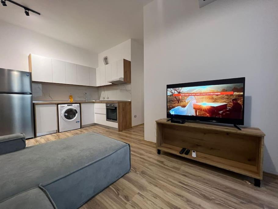 Thyamis Apartment