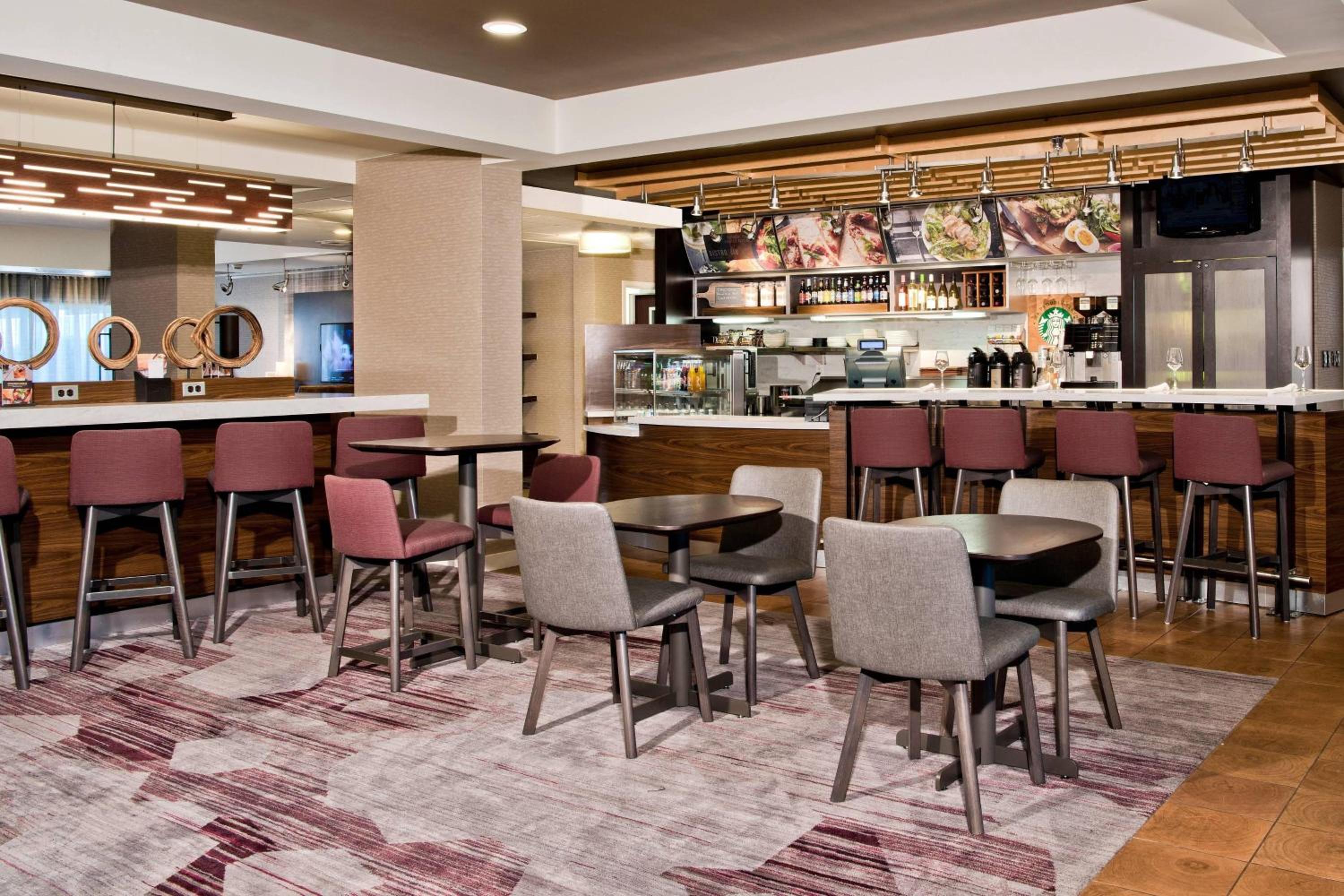 Charlotte Vacations - Courtyard by Marriott Charlotte Ballantyne - Property Image 1