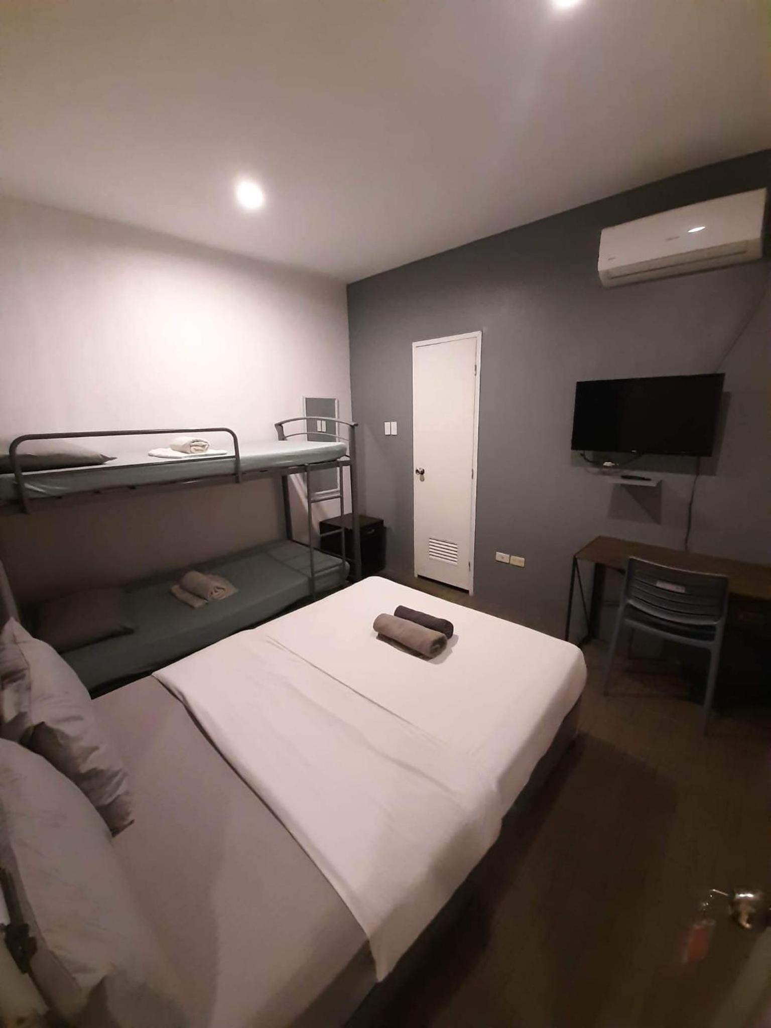 Hometown Hotel - Lacson Bacolod