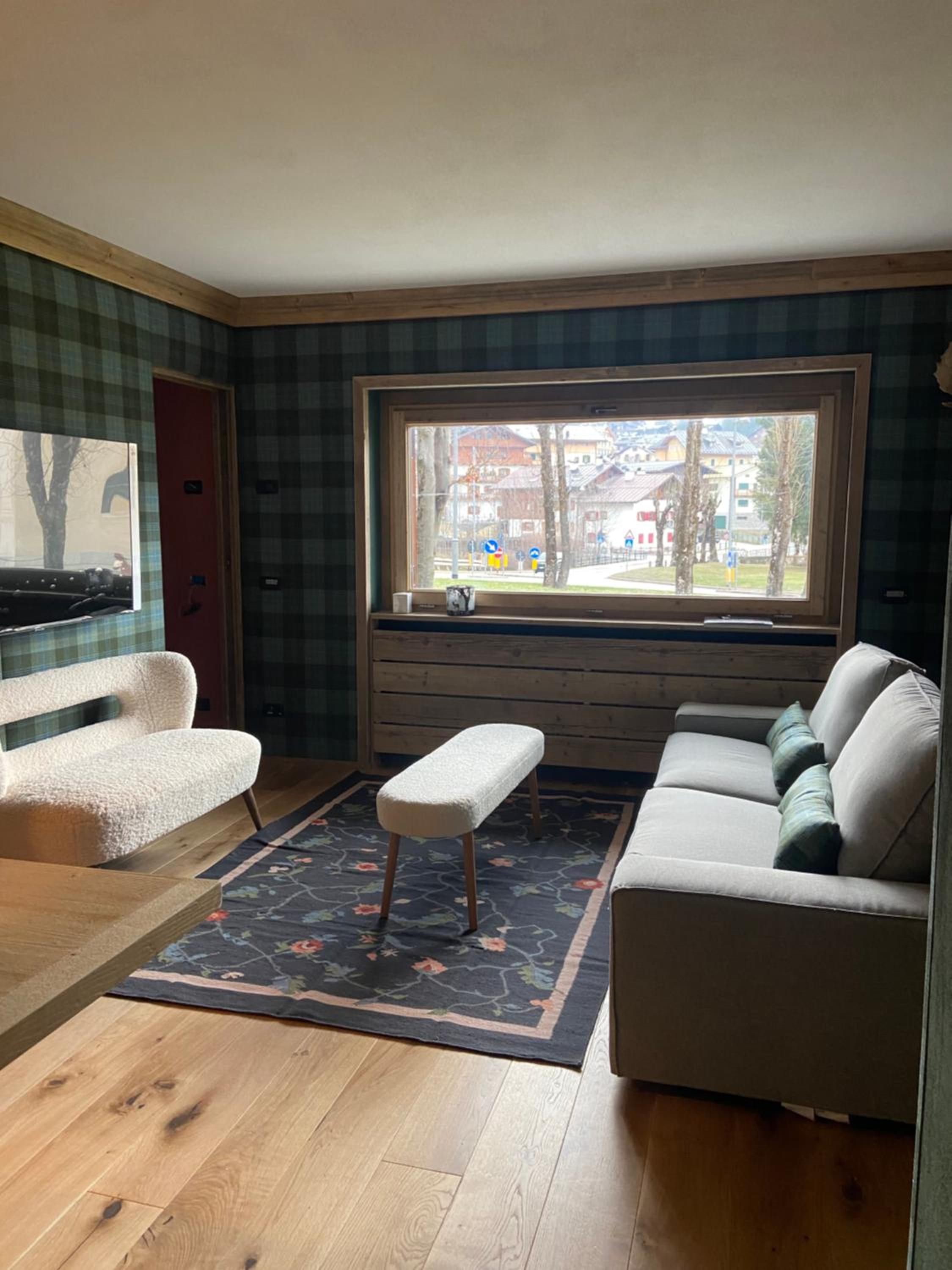 Cortina Center Design Apartment with Private Parking