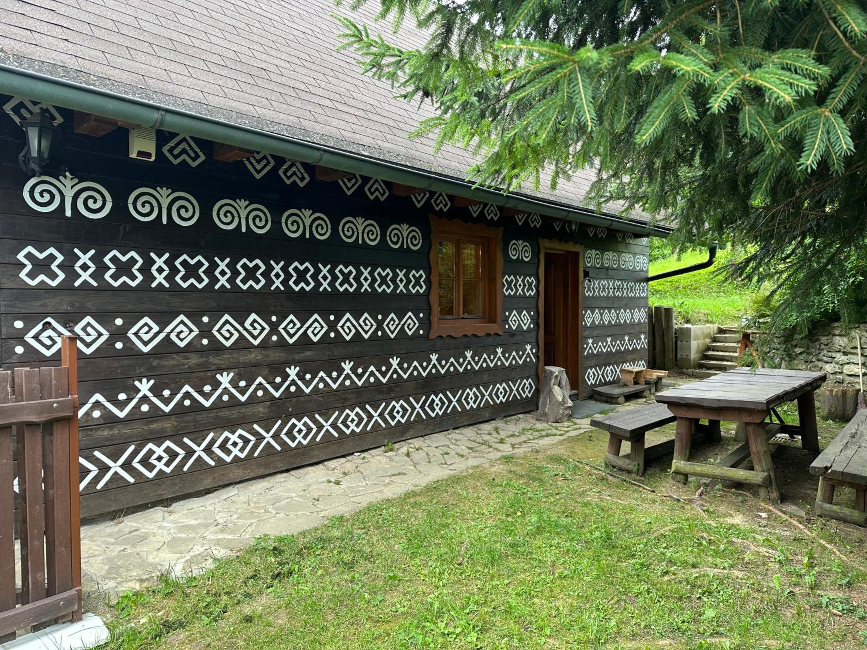 Chalupa Čičmany view 3