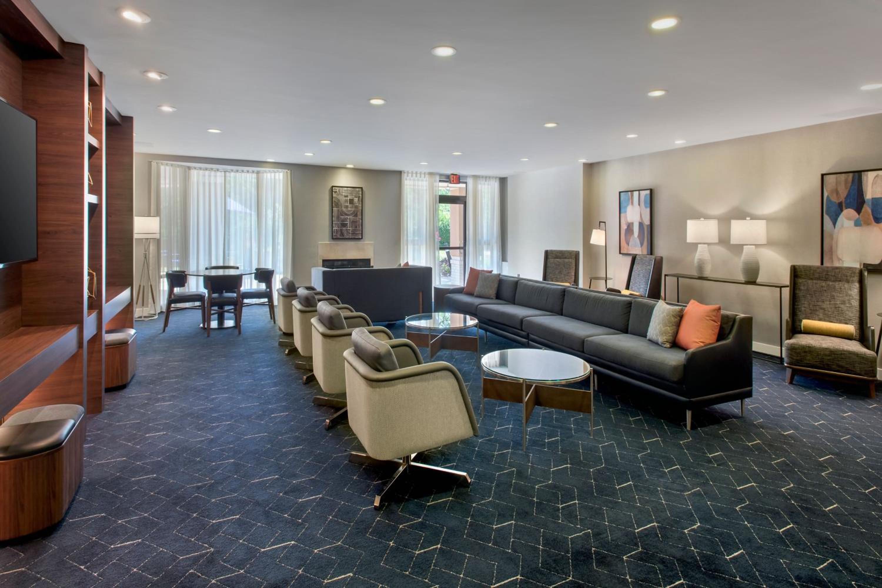 Philadelphia Vacations - Courtyard Philadelphia Plymouth Meeting - Property Image 3