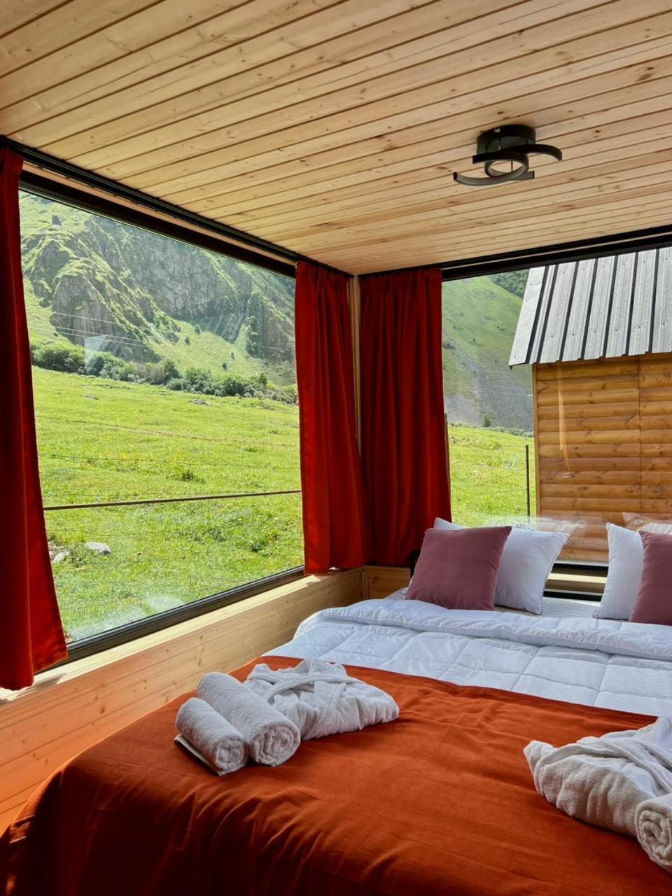 Kazbegi Inn Cottages