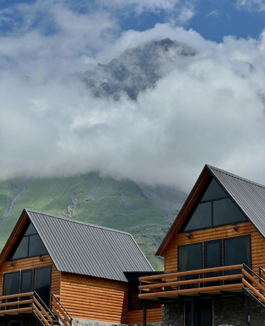 Kazbegi Inn Cottages