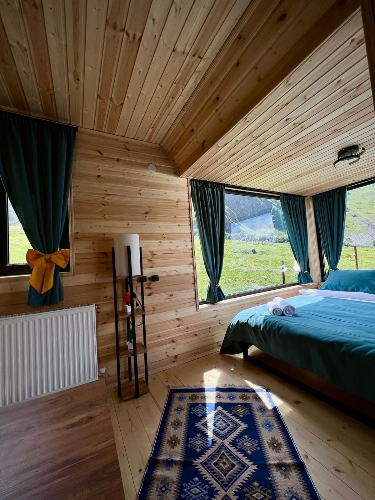 Kazbegi Inn Cottages