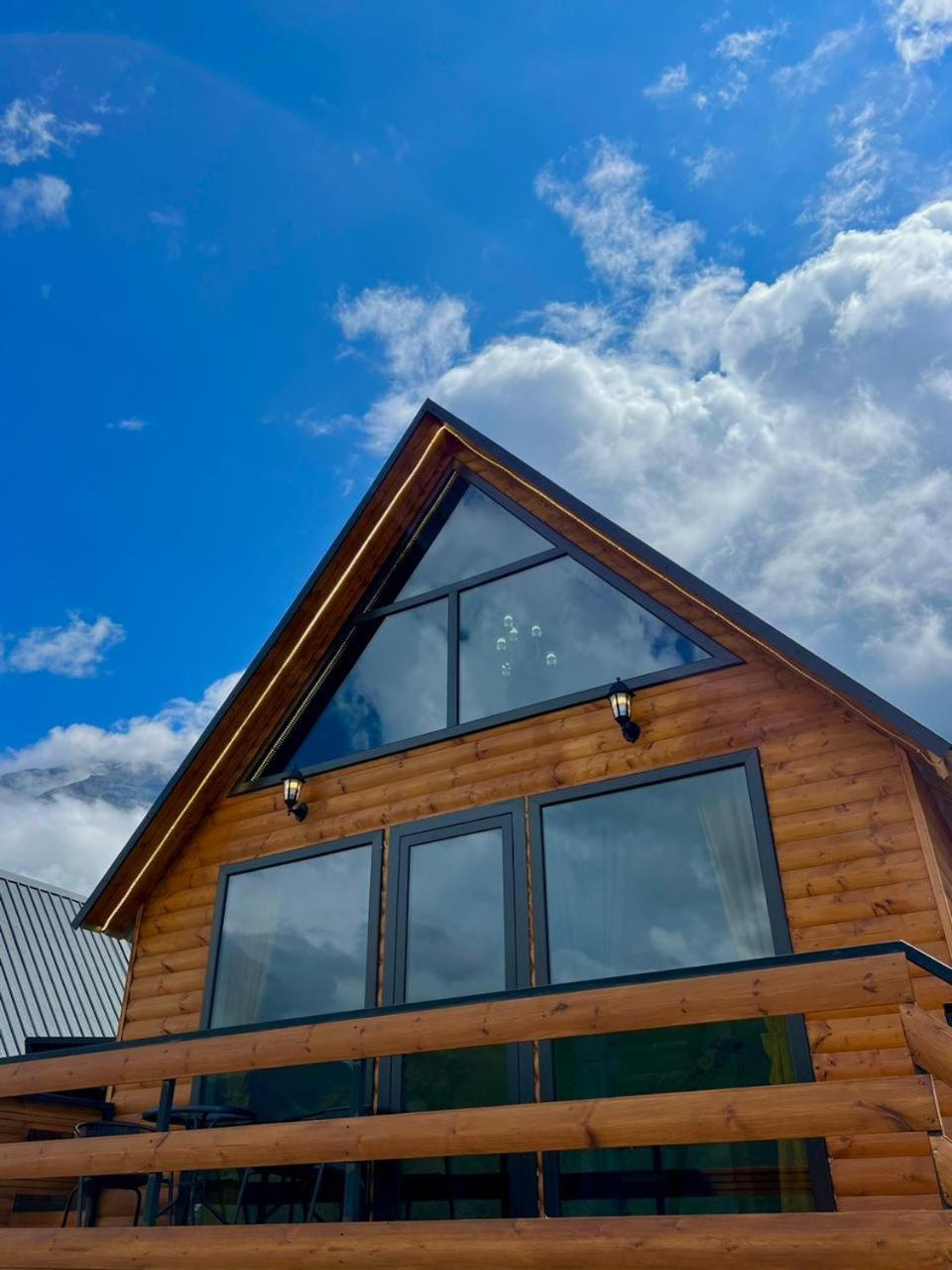 Kazbegi Inn Cottages