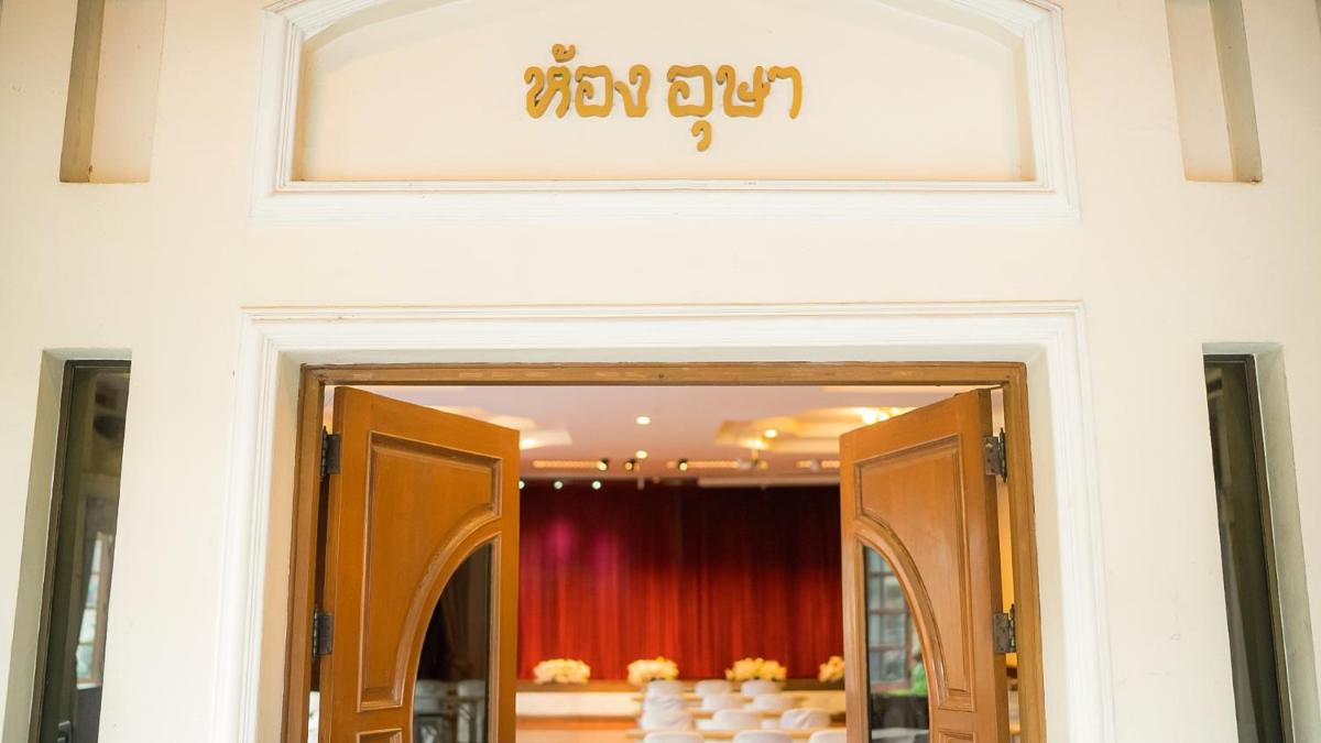 hotel reception