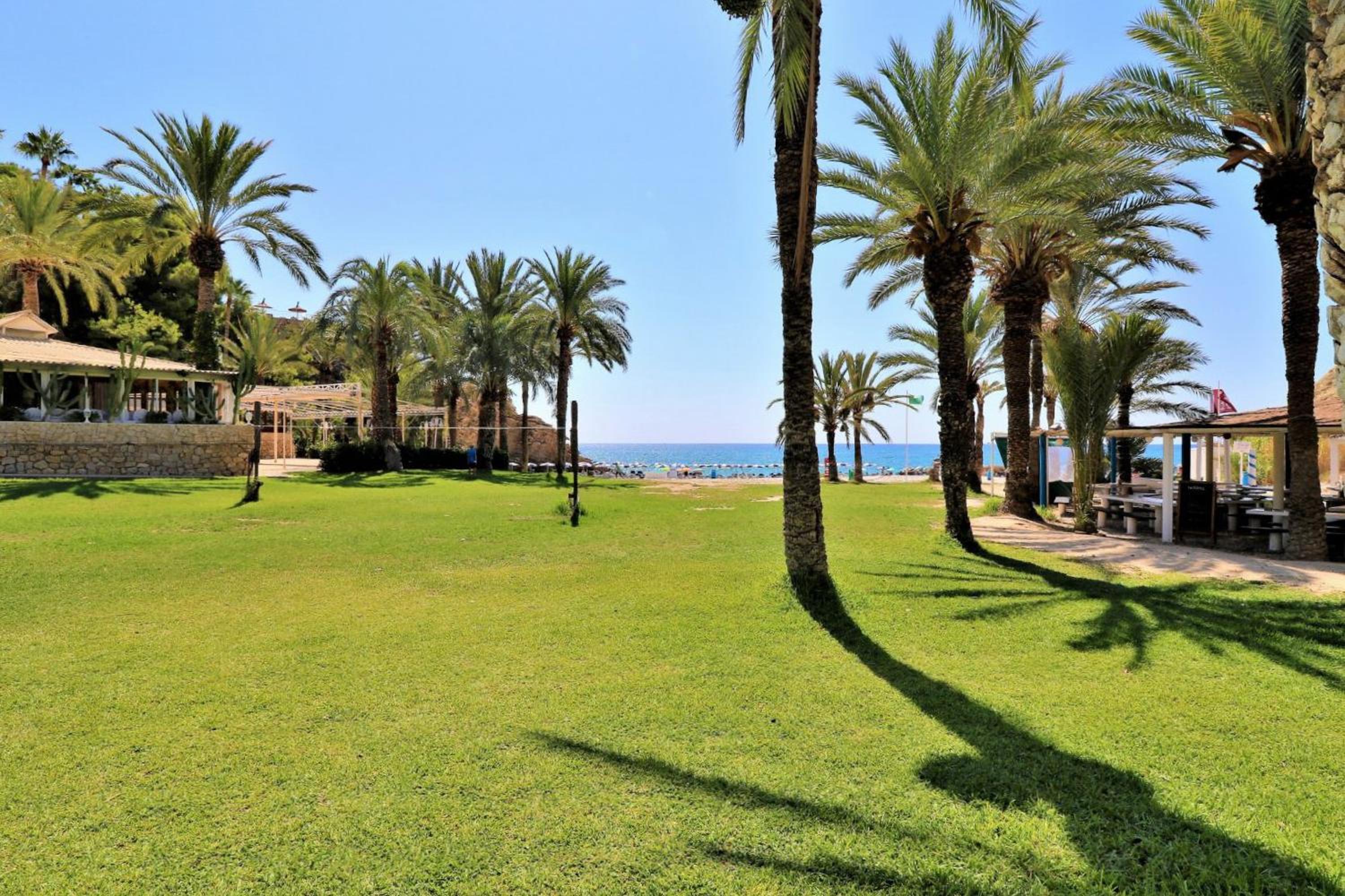 Eurotennis 4 Paradise Beach Apartments