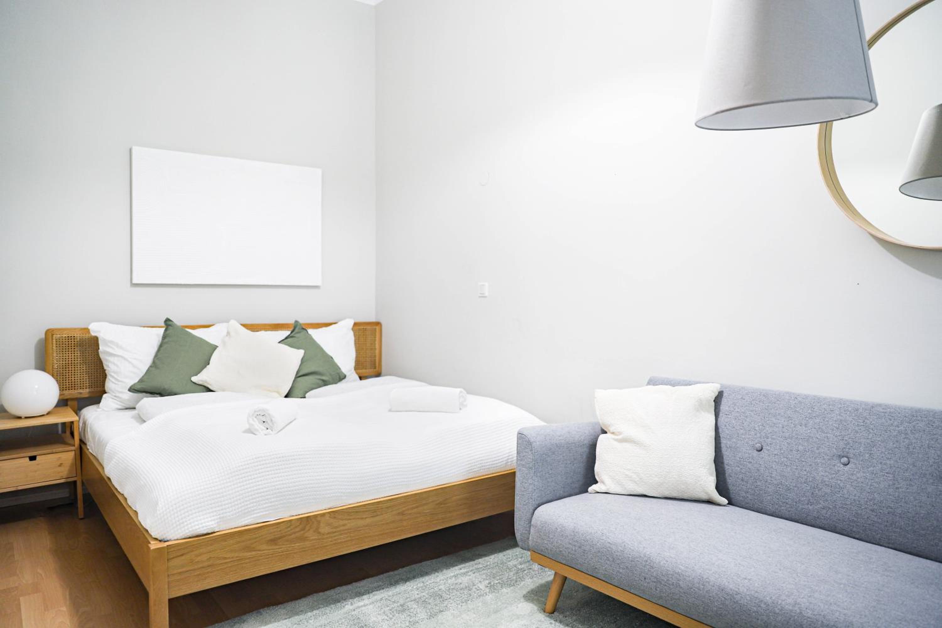 Spacious Apartments, 3 min to U1 Reumannplatz