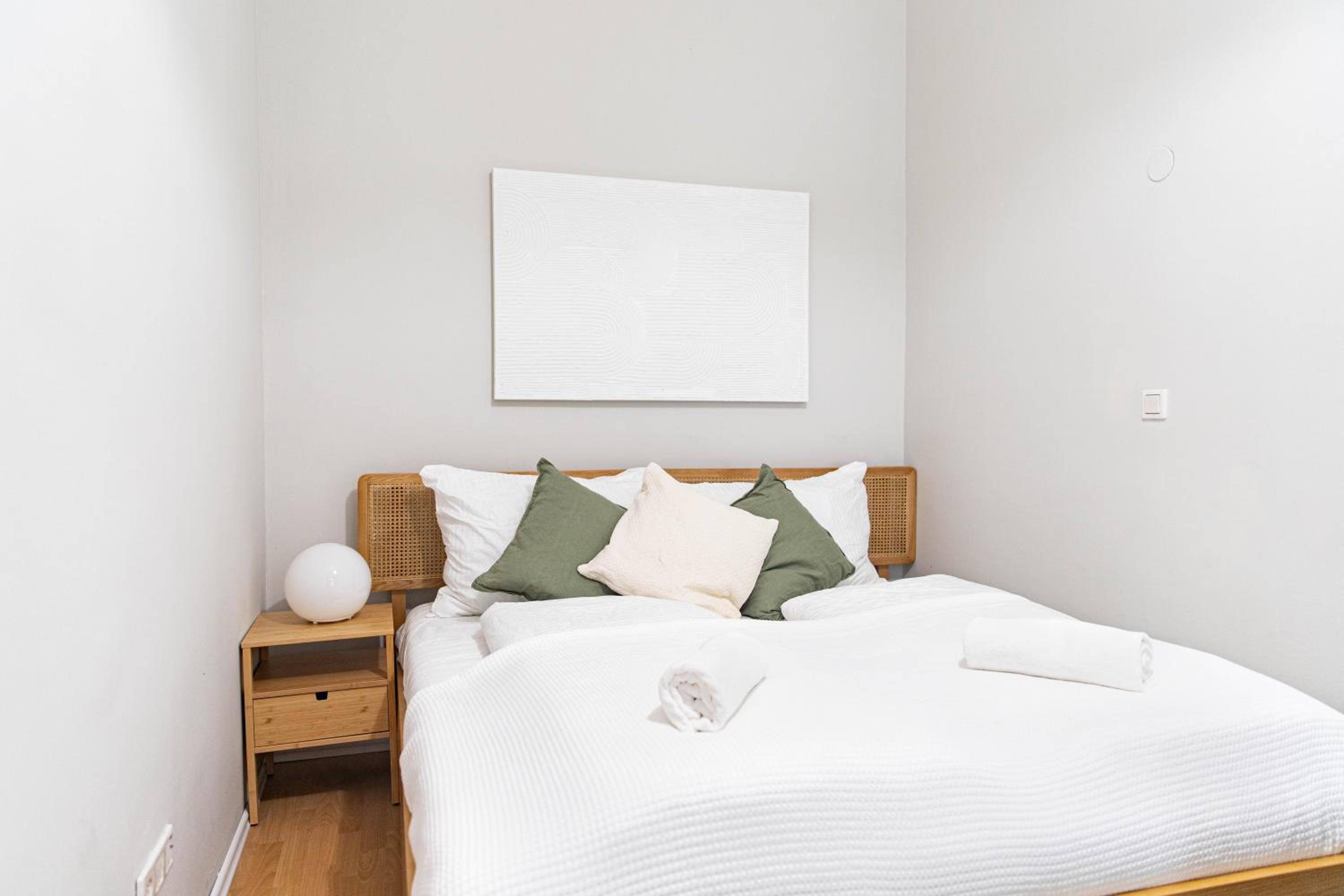 Spacious Apartments, 3 min to U1 Reumannplatz
