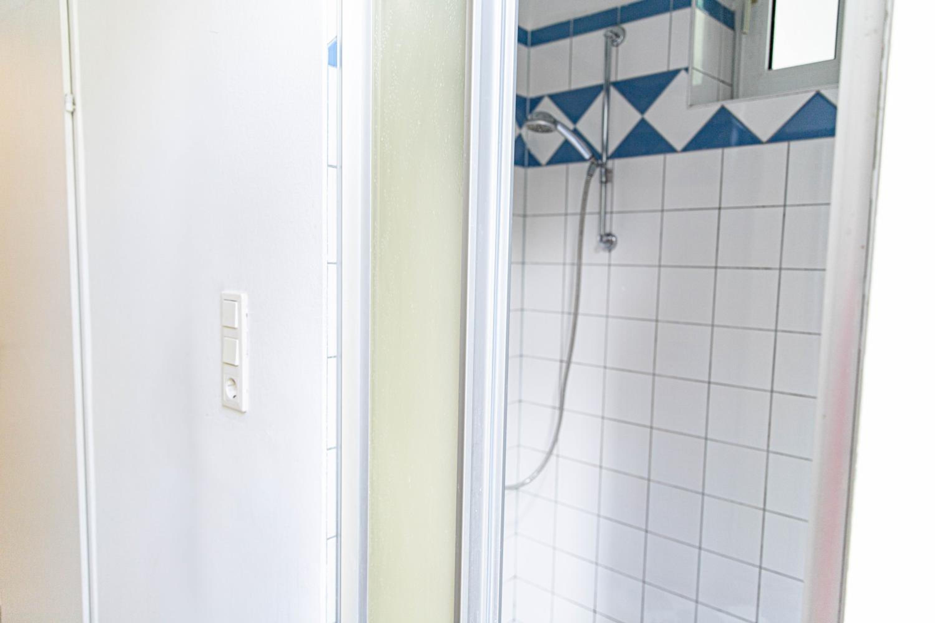 Spacious Apartments, 3 min to U1 Reumannplatz