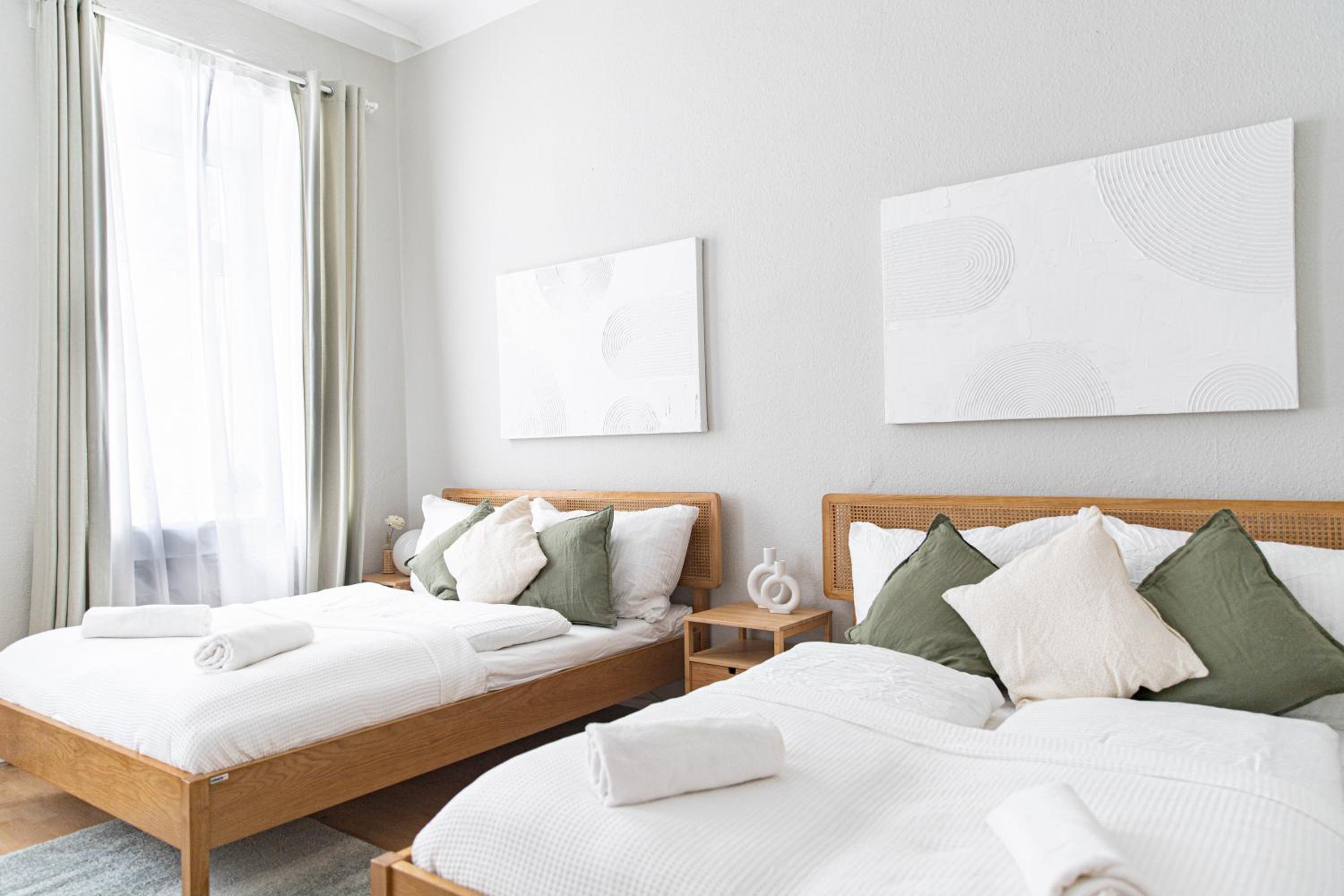 Spacious Apartments, 3 min to U1 Reumannplatz