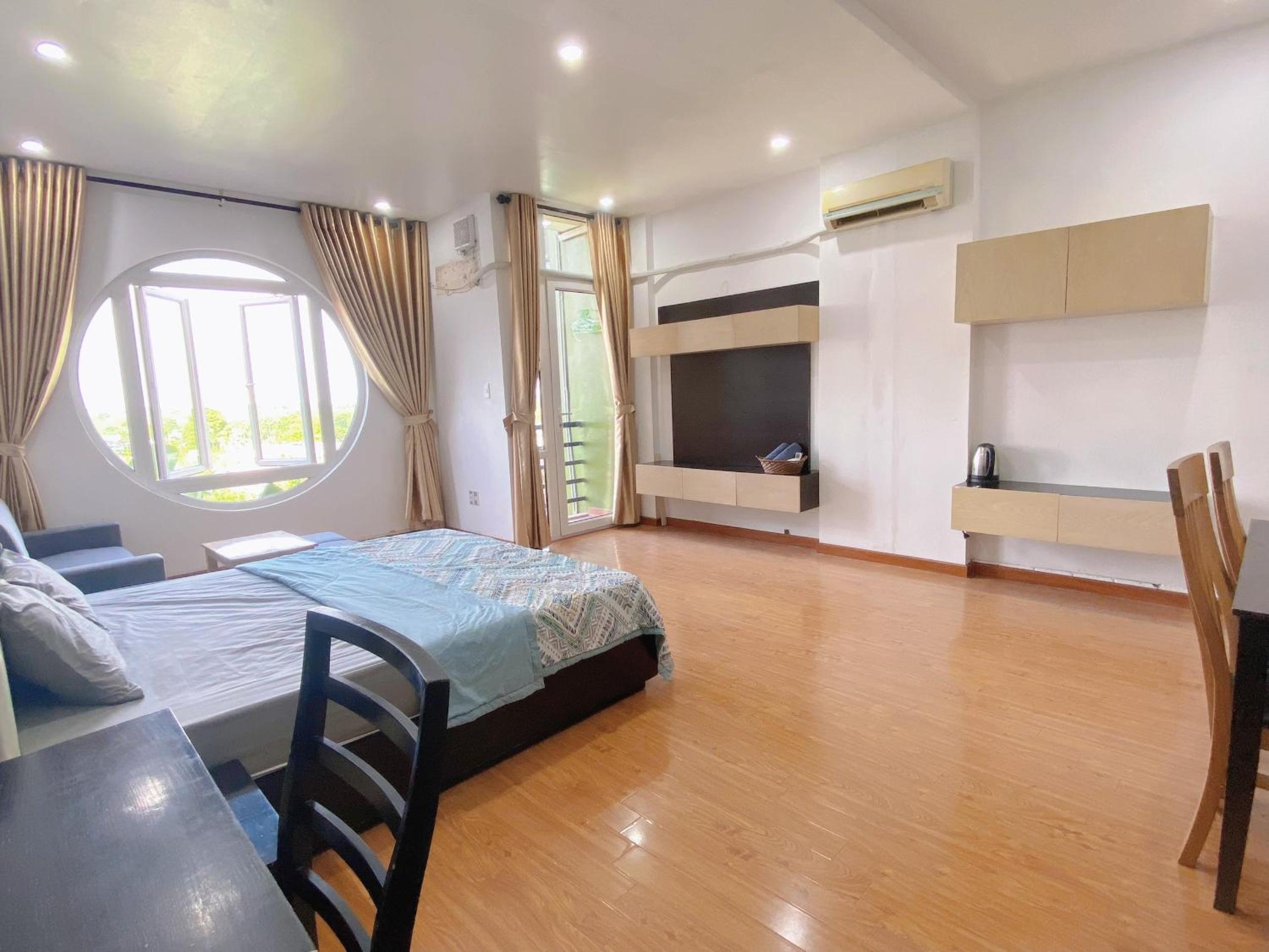 AN HOMESTAY