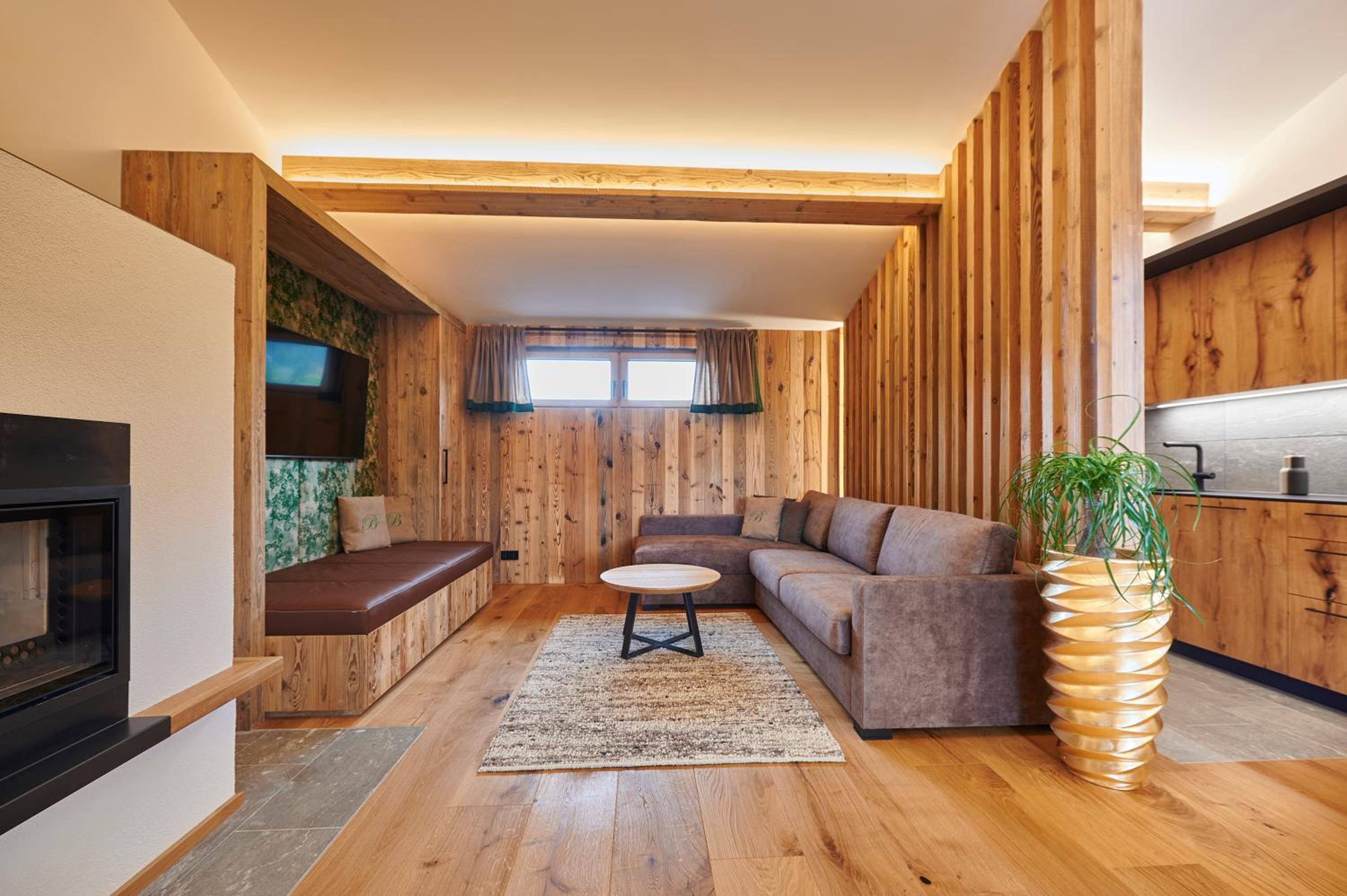 Penthouse Suite by Brugger