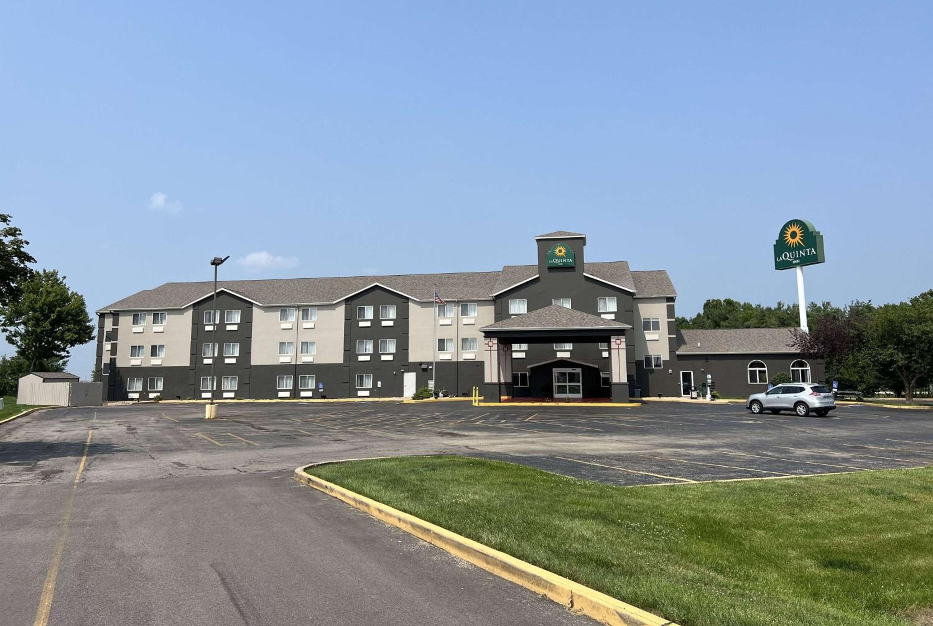 La Quinta Inn & Suites by Wyndham Peru Starved Rock St Park view 2