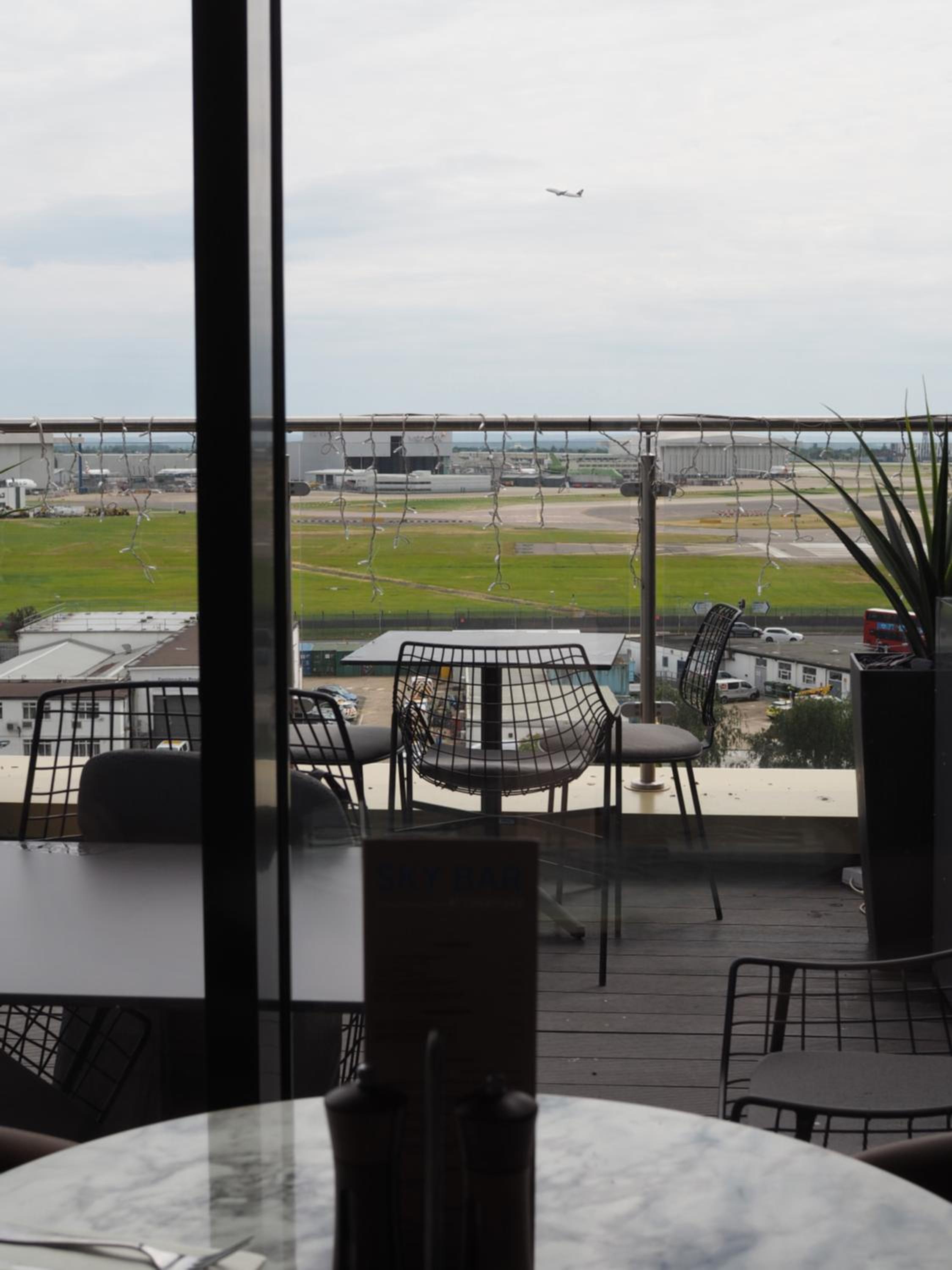 Hayes Vacations - Courtyard by Marriott London Heathrow Airport - Property Image 3