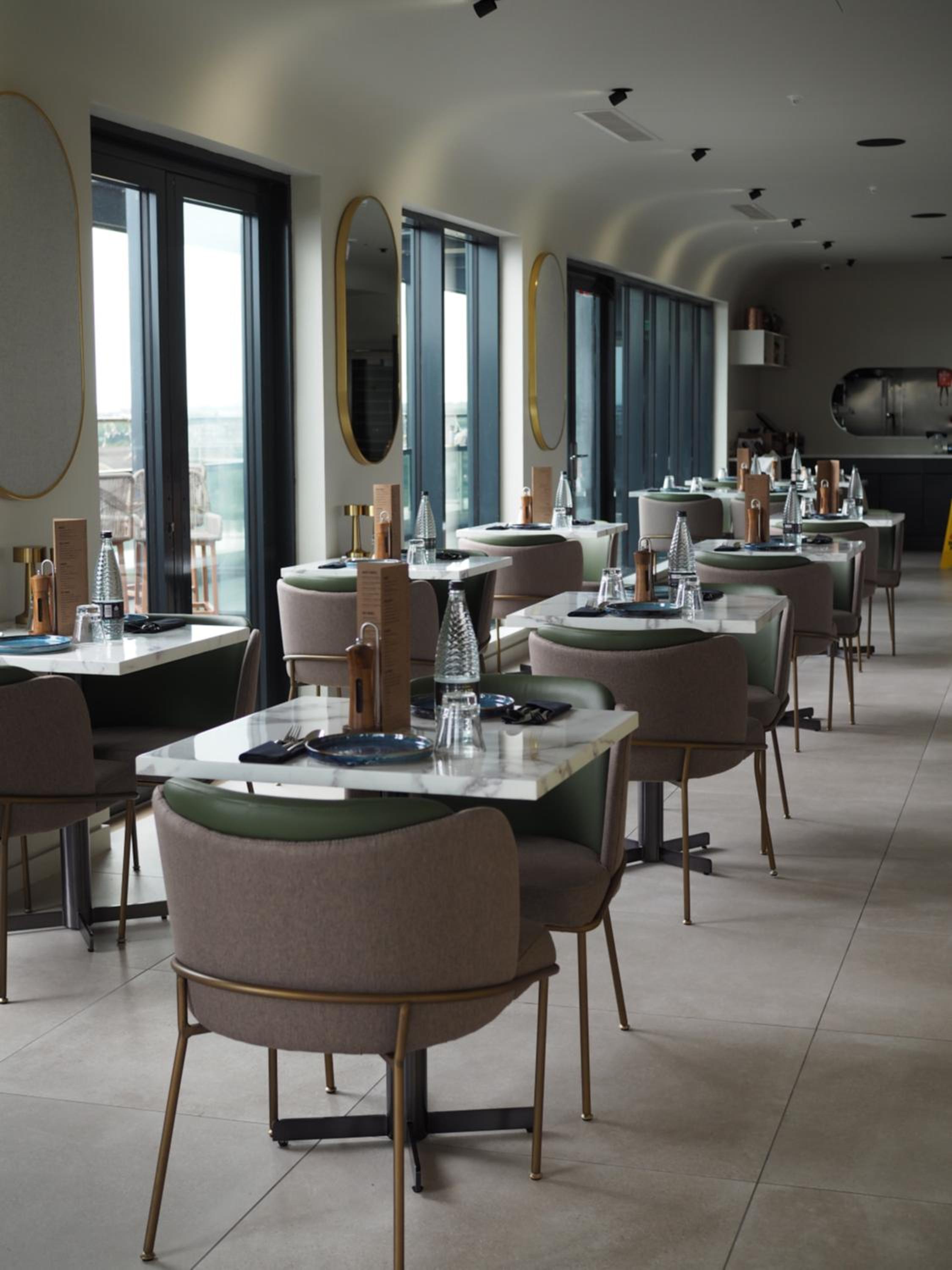 Hayes Vacations - Courtyard by Marriott London Heathrow Airport - Property Image 2