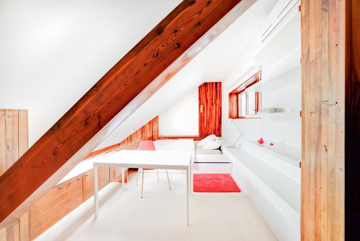 Happy Apartment
