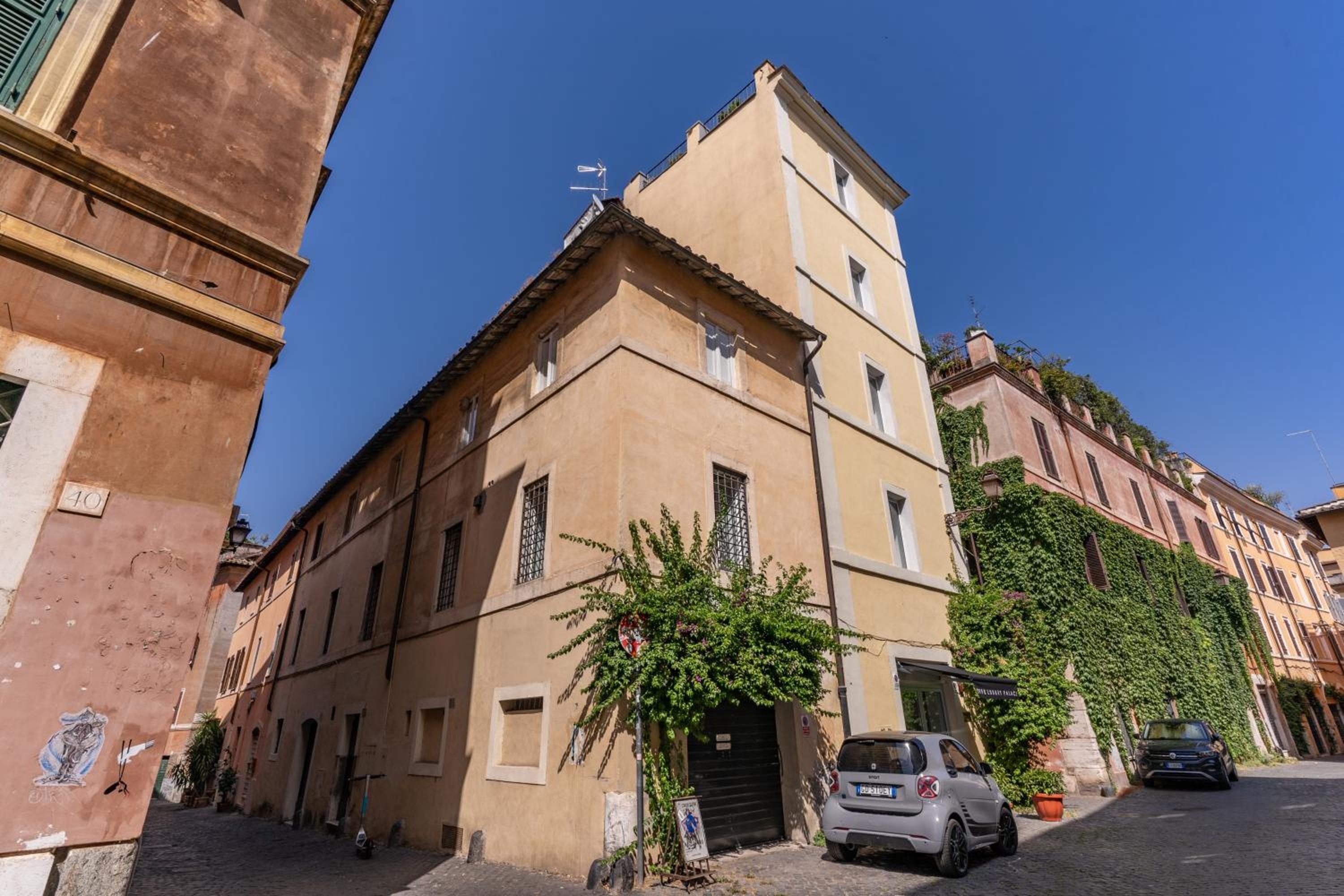 Effe Luxury Palace