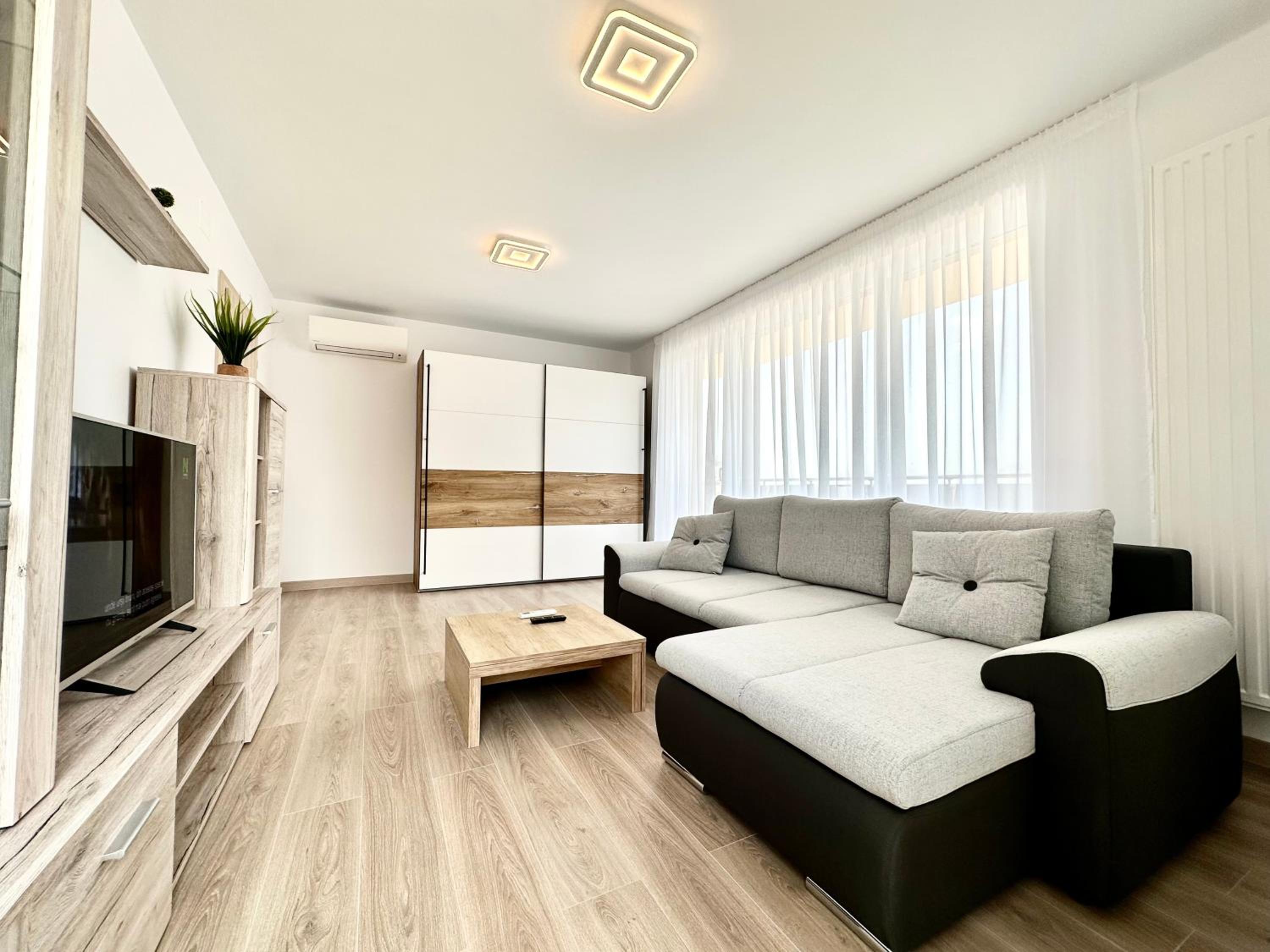 Urban Plaza Astra - Rise Private Apartments & Suites view 5