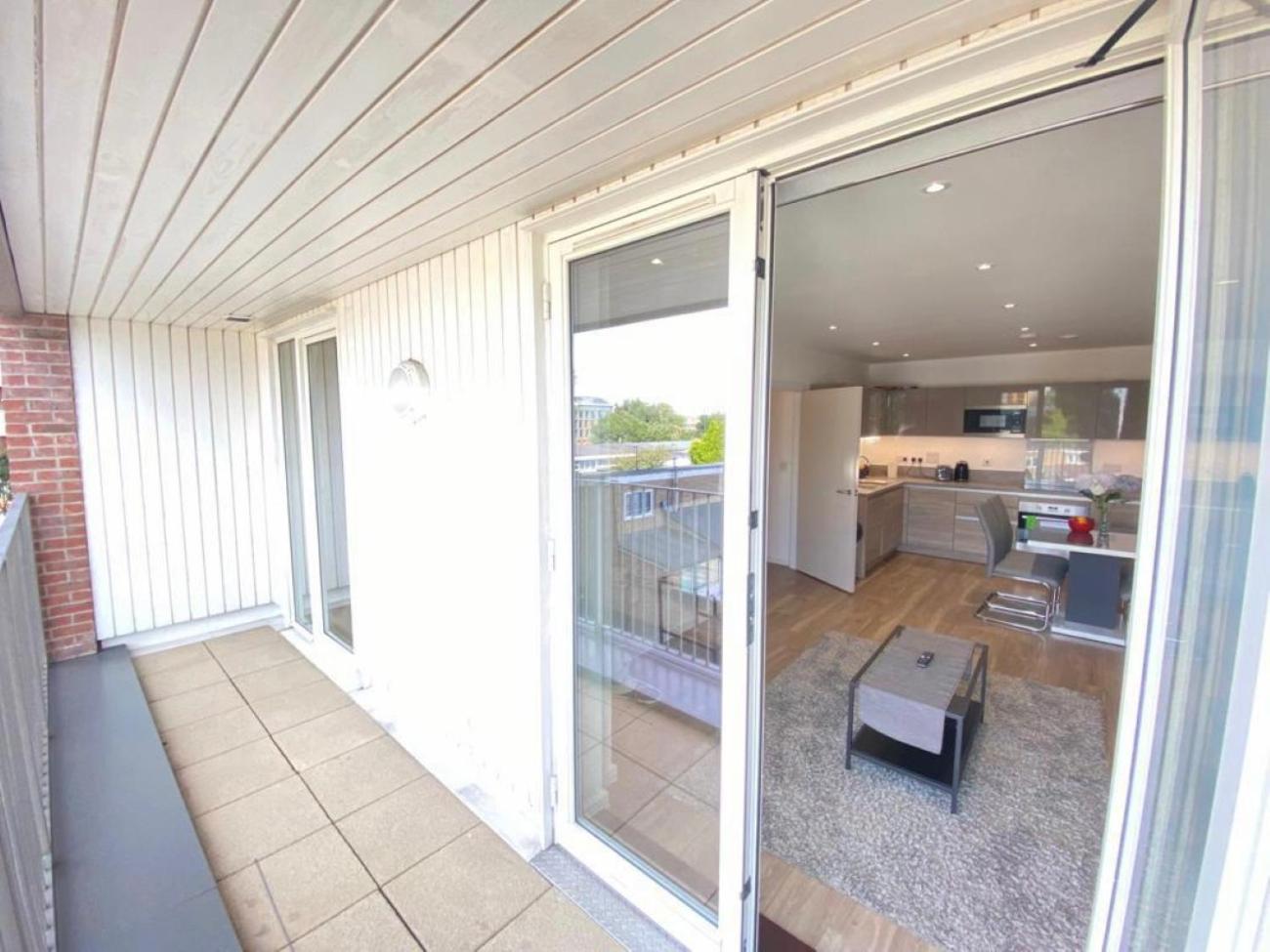 Canning Town 2 Bed Apartment