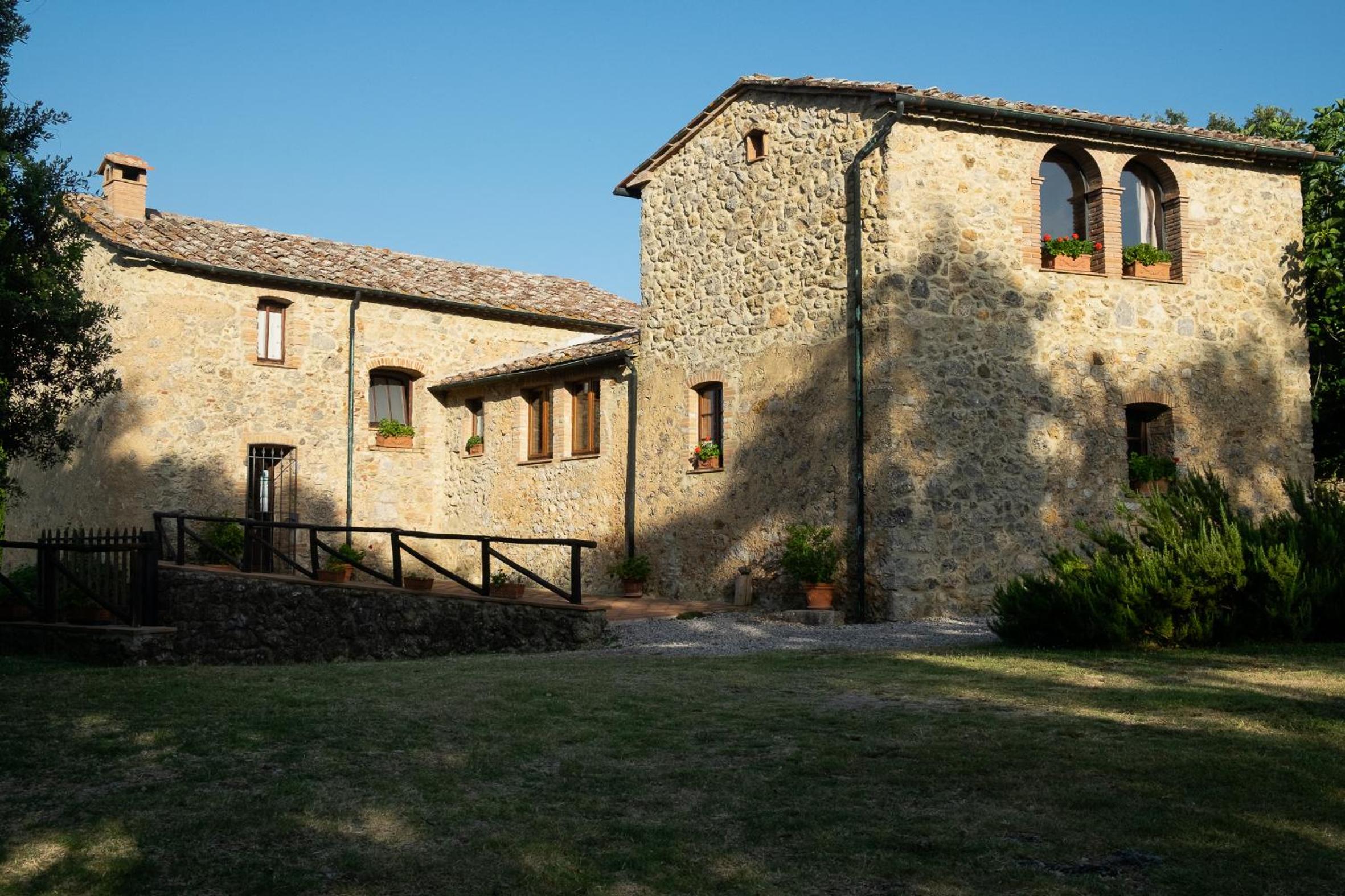 Photo 23