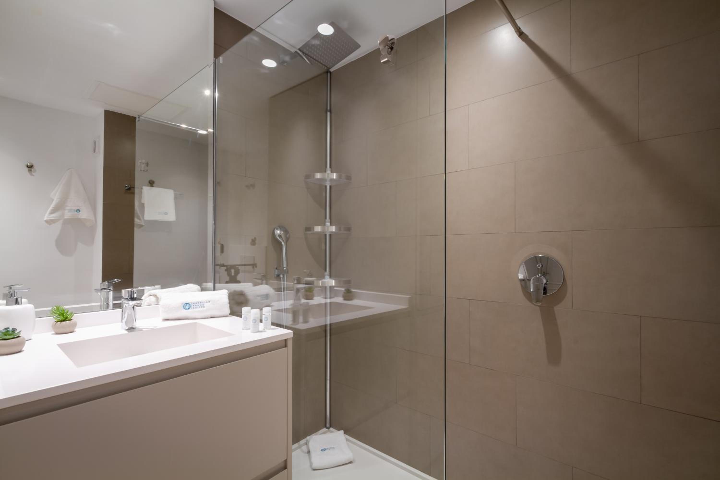 MARBELLA BANUS SUITES - Nueva Andalucia Banus Sea Views Apartment
