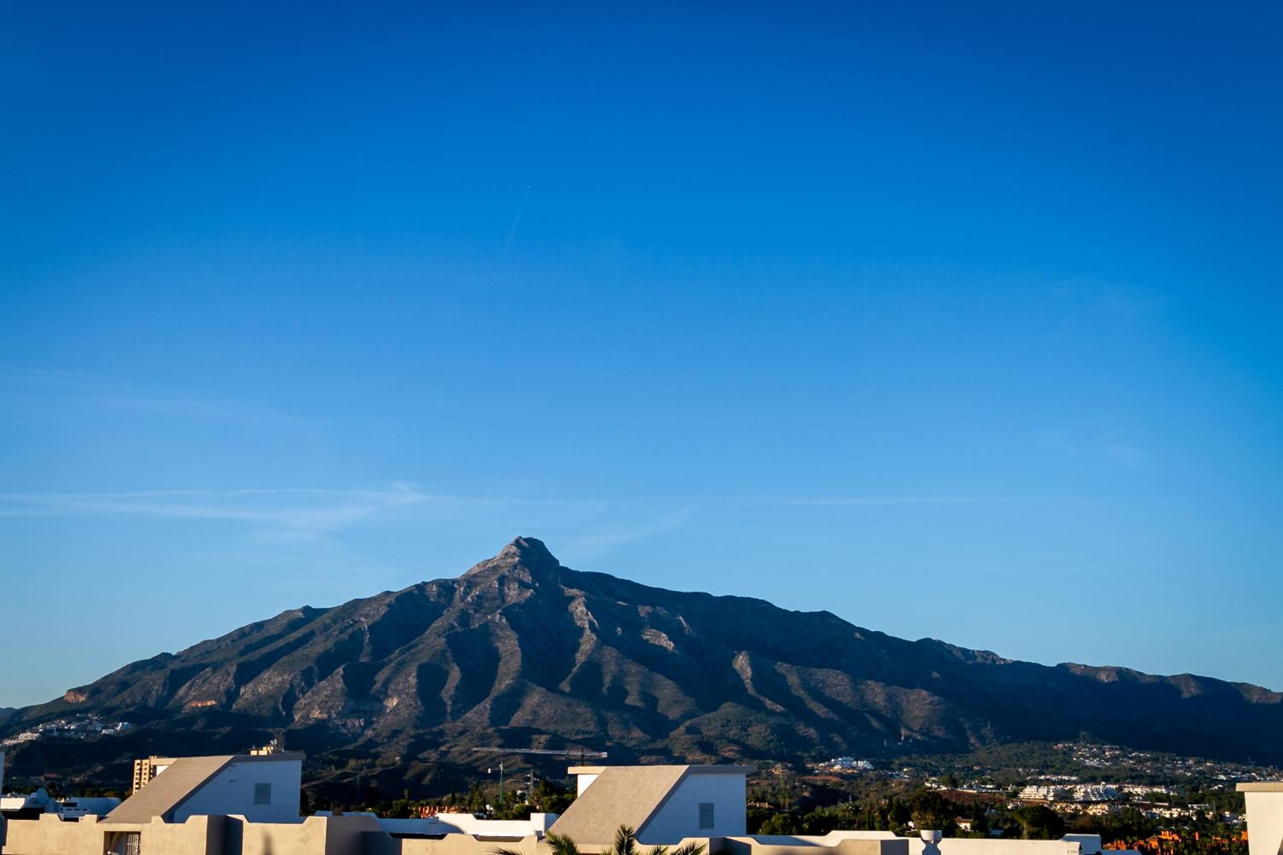 MARBELLA BANUS SUITES - Nueva Andalucia Banus Sea Views Apartment