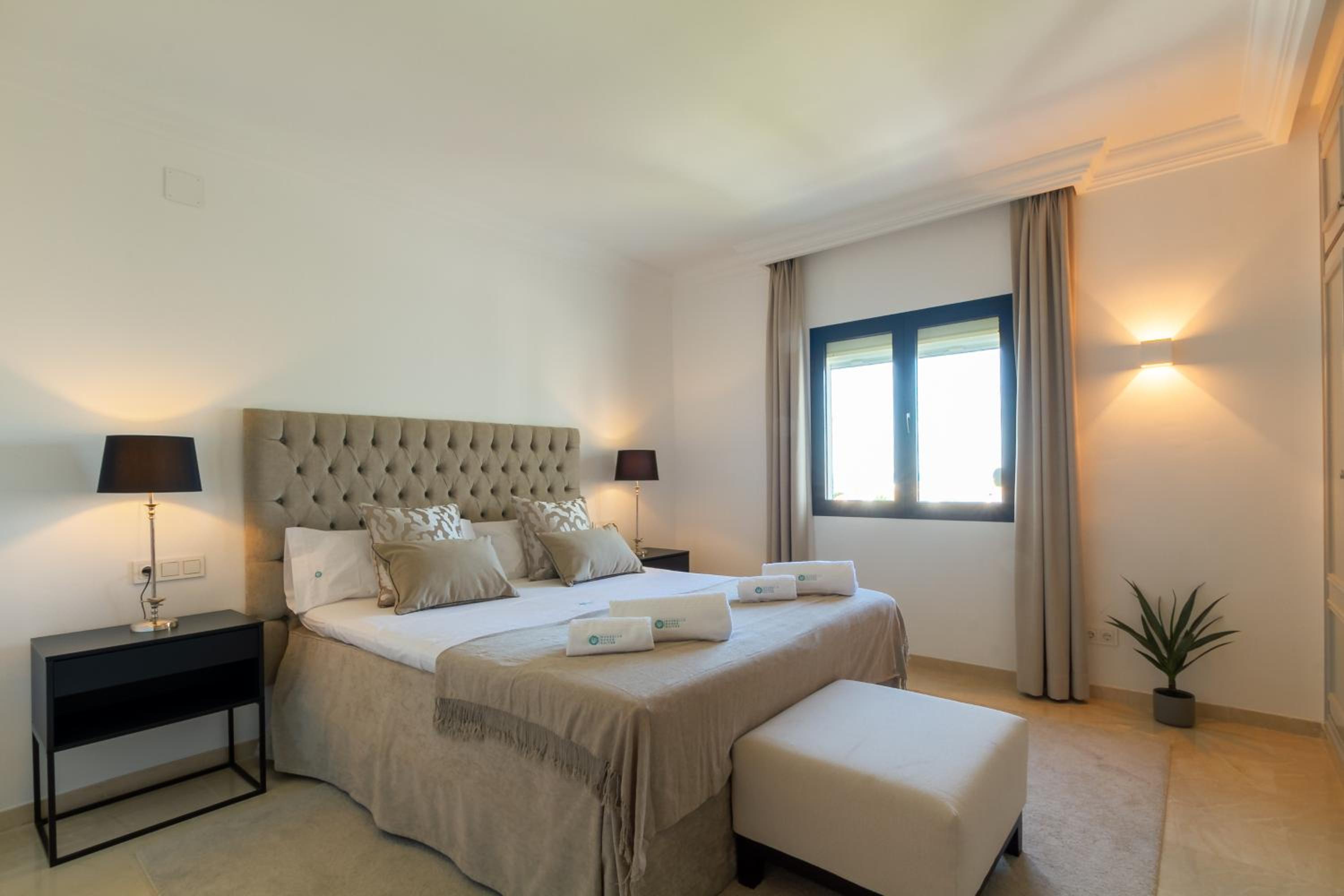 MARBELLA BANUS SUITES - Nueva Andalucia Banus Sea Views Apartment