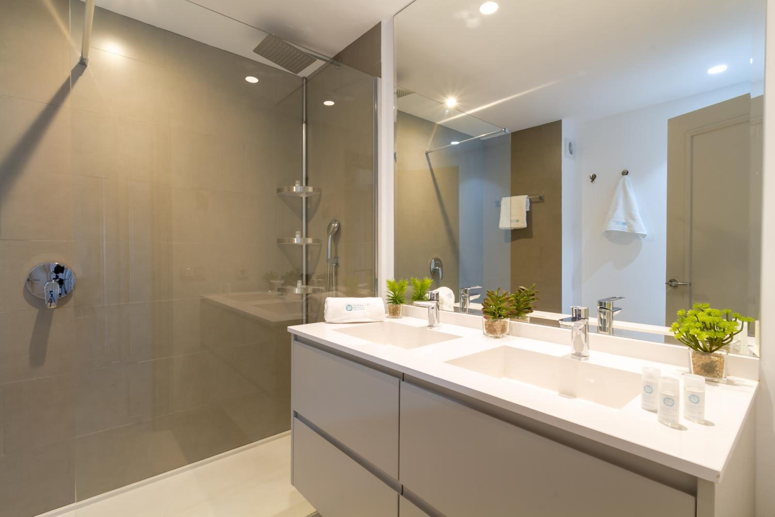 MARBELLA BANUS SUITES - Nueva Andalucia Banus Sea Views Apartment