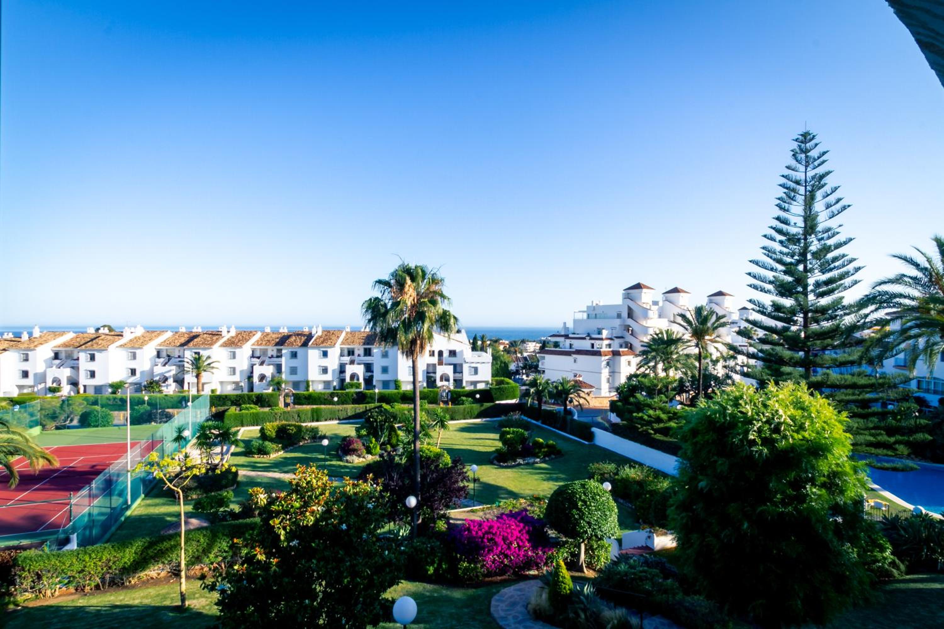 MARBELLA BANUS SUITES - Nueva Andalucia Banus Sea Views Apartment
