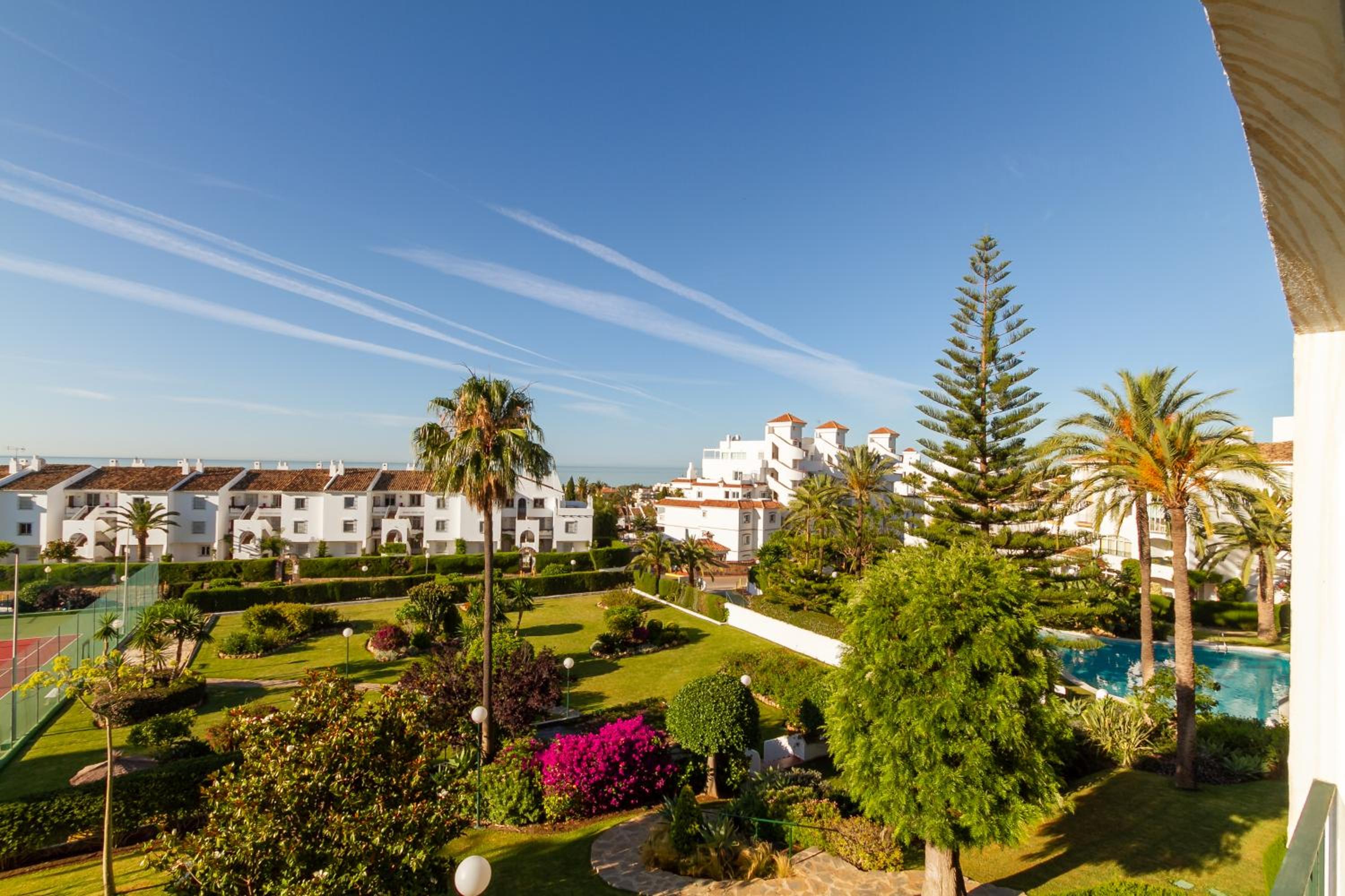 MARBELLA BANUS SUITES - Nueva Andalucia Banus Sea Views Apartment
