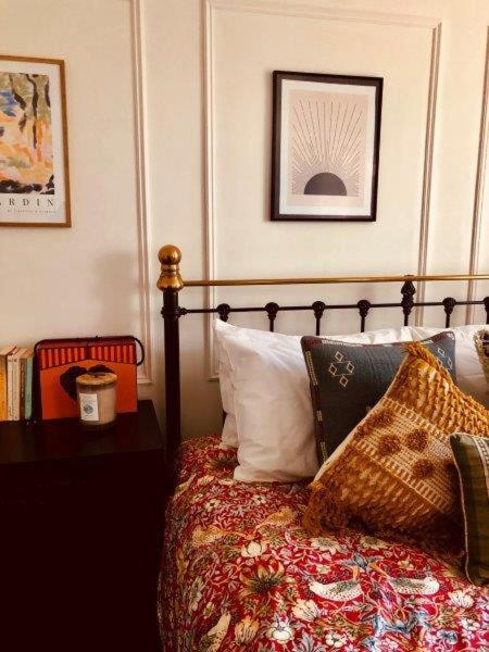 Gorgeous Grade II Listed Georgian House - Leafy Square Views - Central London