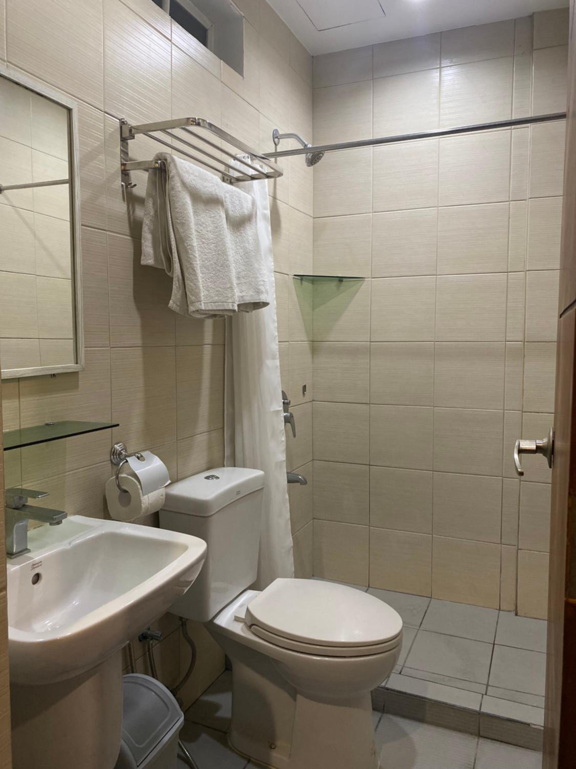 ABE Lodge Taguig view 5