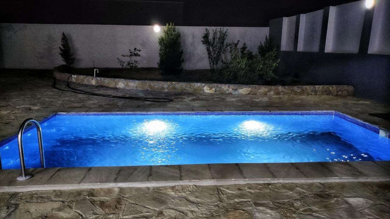 Baku Mardakan Makkaroni villa