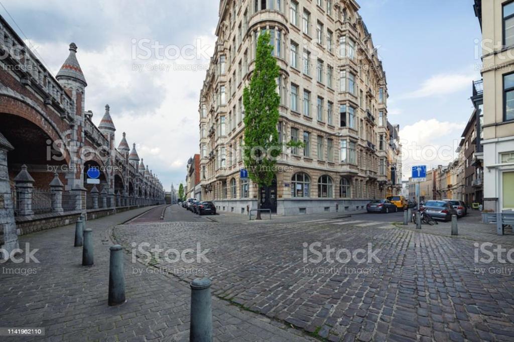 Cozy Antwerp - Zurenborg Skyline